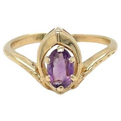 Retro 14K Yellow Gold Oval Shaped Amethyst Chevron Ring 