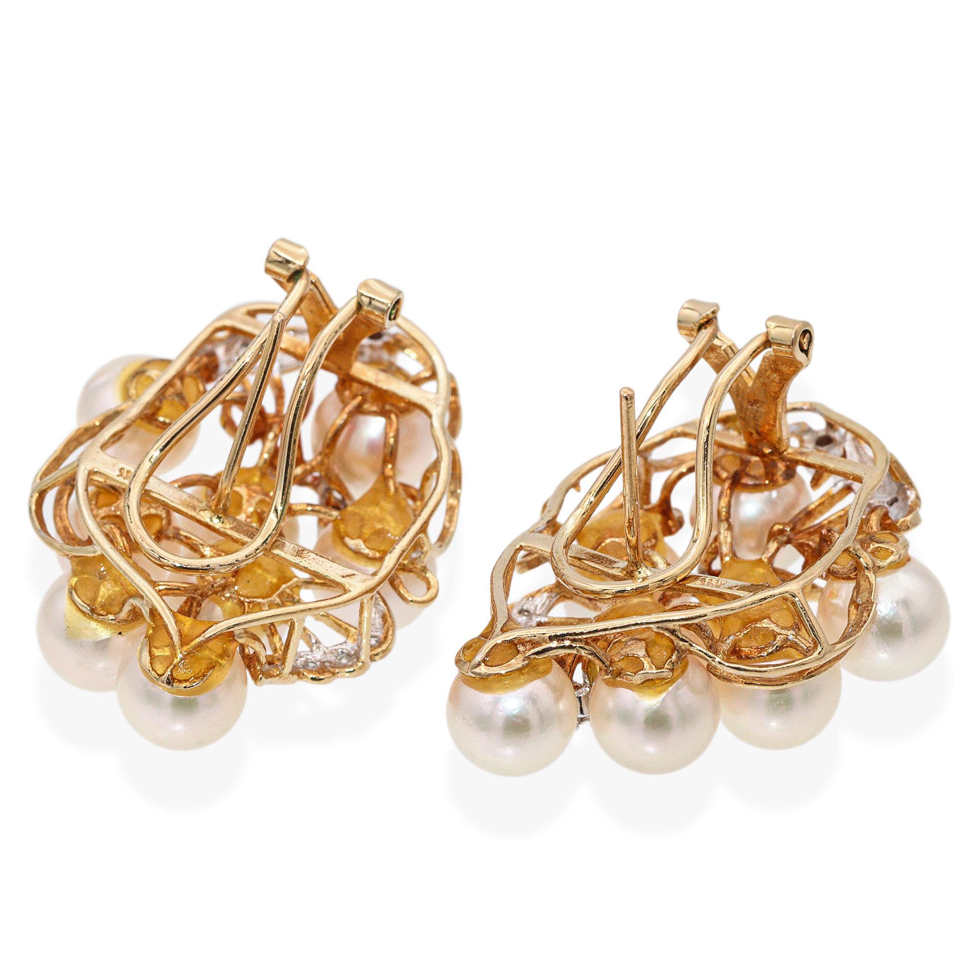 Ohrringe aus 14 Karat Gelbgold mit Perlen und Diamanten für Damen oder Herren im Angebot