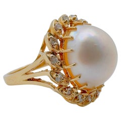 Vintage-Ring aus 14-karätigem Gelbgold mit Perle und Diamanten, CIRCA 1980