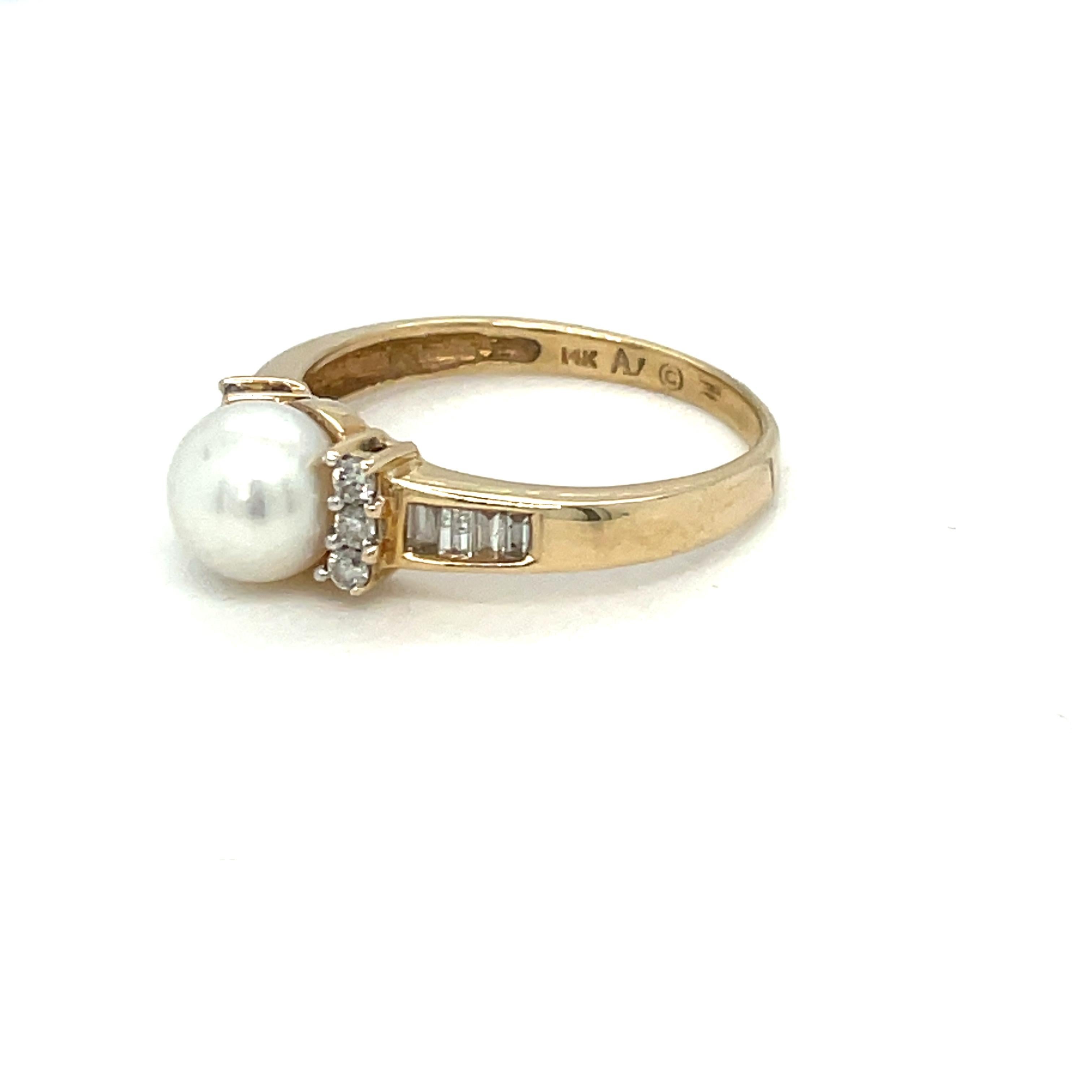 Bague vintage en or jaune 14 carats avec perles et diamants Pour femmes en vente