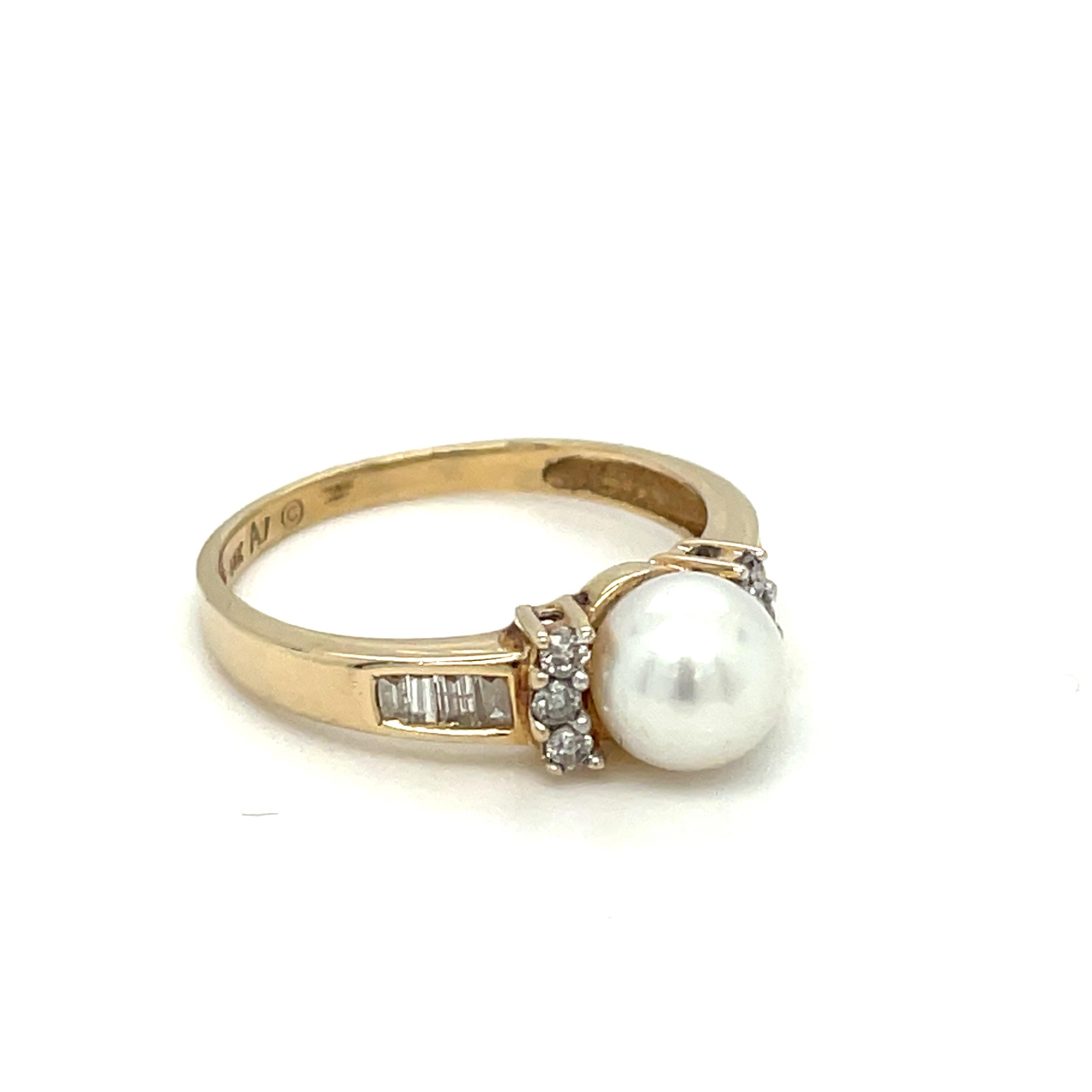 Vintage 14k Yellow Gold Pearl and Diamond Ring For Sale 2