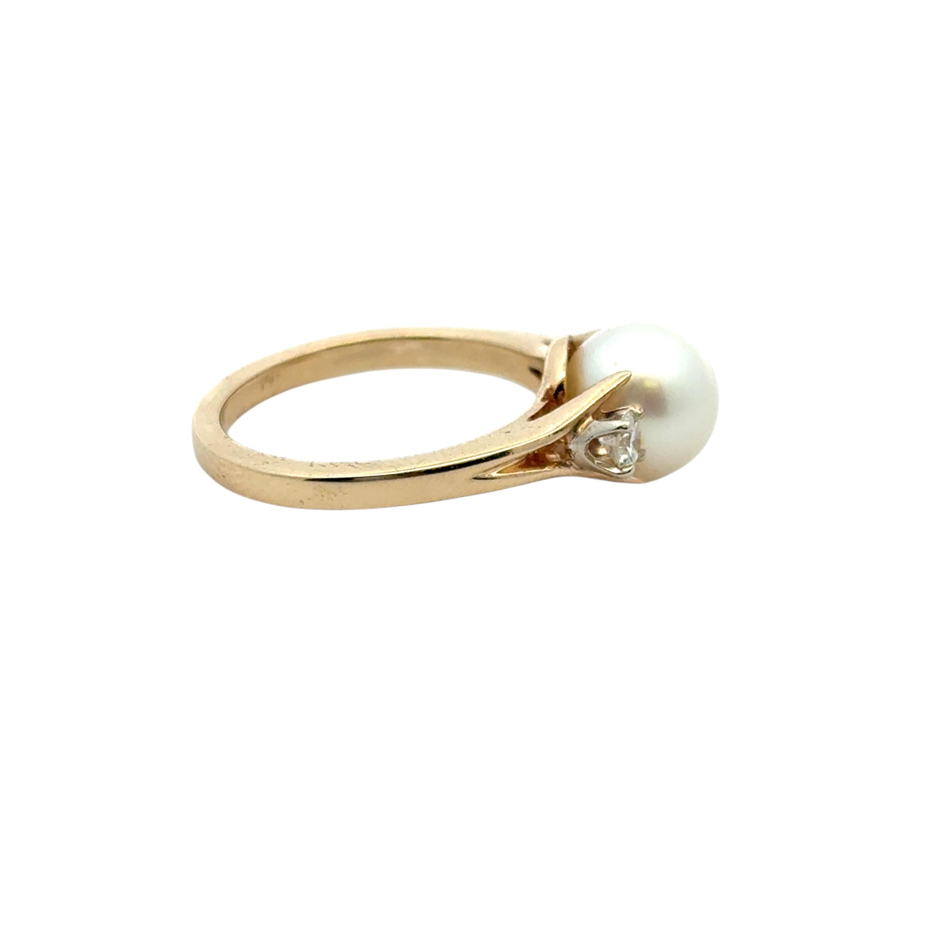 Bague vintage en or jaune 14k avec perles et diamants en vente 3