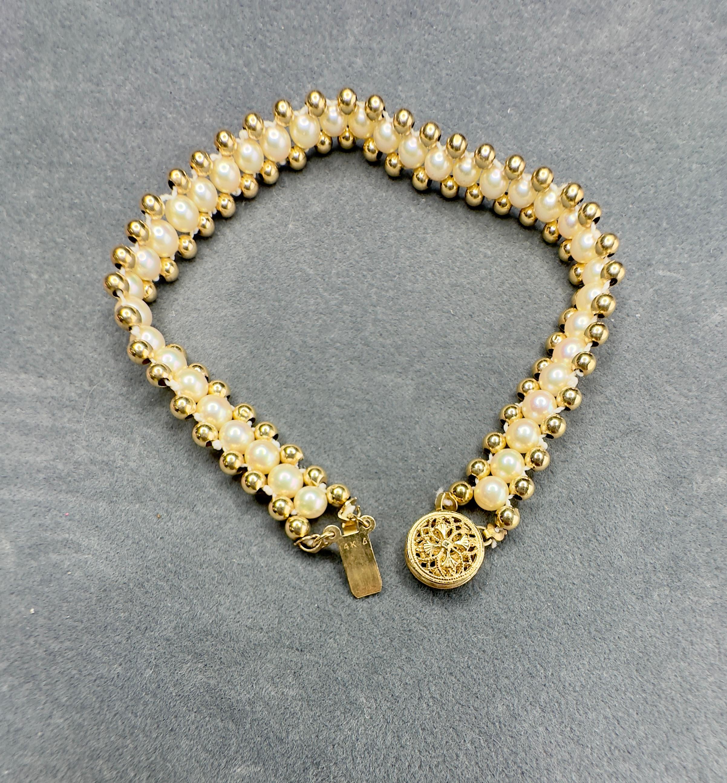 Vintage 14k Yellow Gold Pearl Bracelet In Good Condition For Sale In Houston, TX