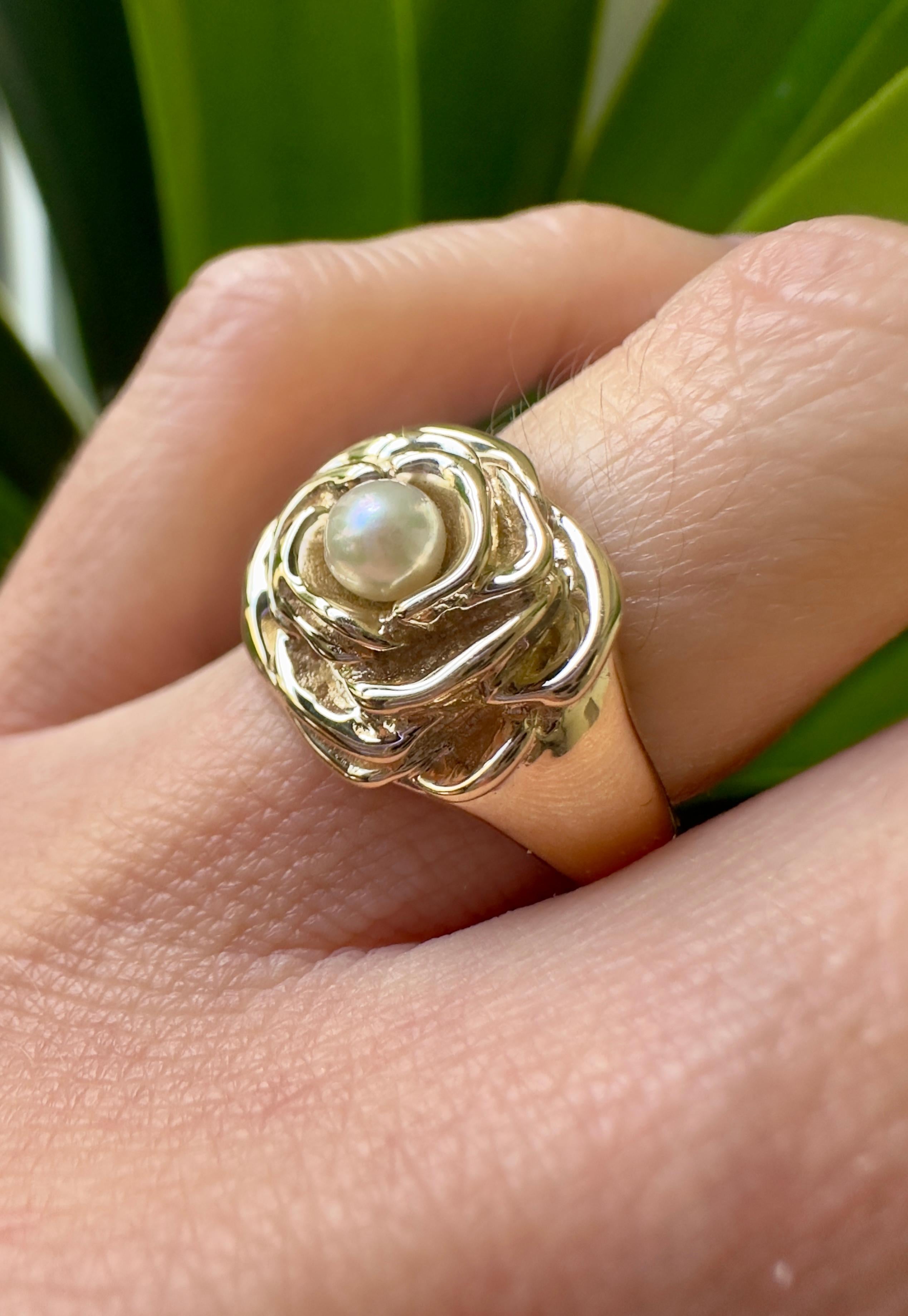 Donna Anello con perle d'epoca in oro giallo 14k in vendita