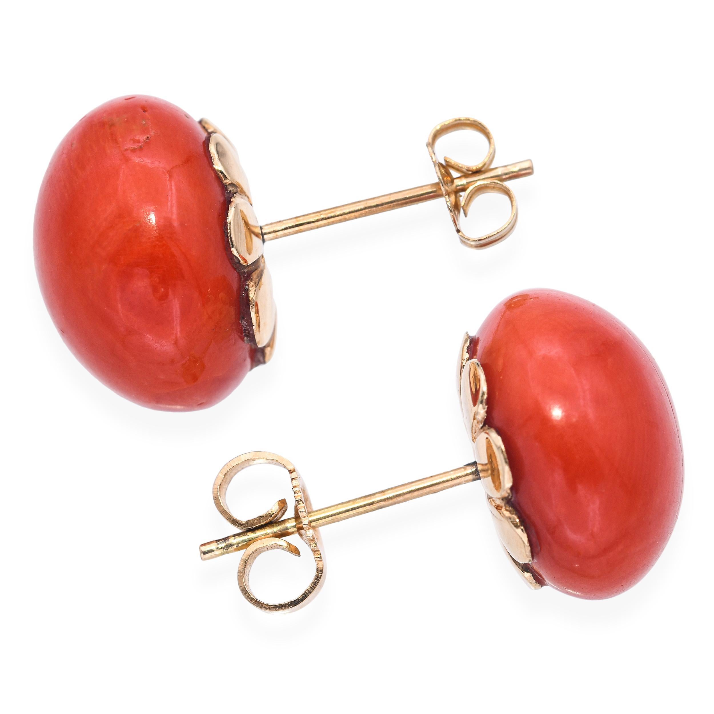 Vintage 14k Gelbgold Rote Koralle Ohrringe (Cabochon) im Angebot