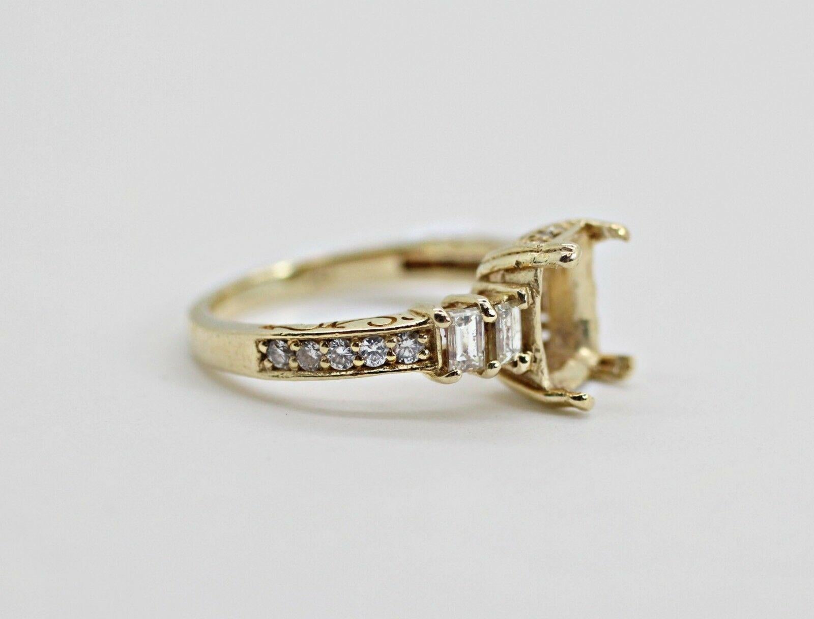 Contemporary Vintage 14 Karat Yellow Gold Ring with Approximately 0.45 Carat Total Weight