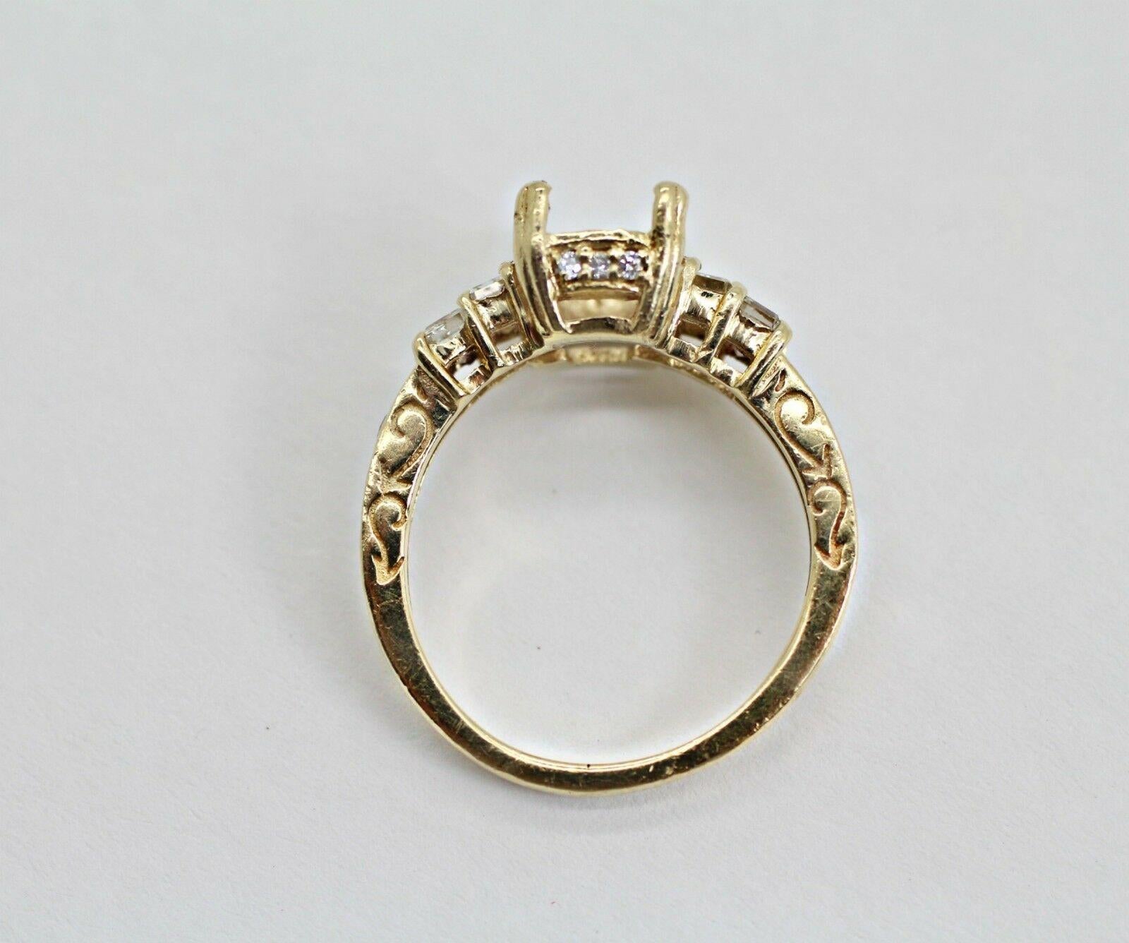 Women's or Men's Vintage 14 Karat Yellow Gold Ring with Approximately 0.45 Carat Total Weight