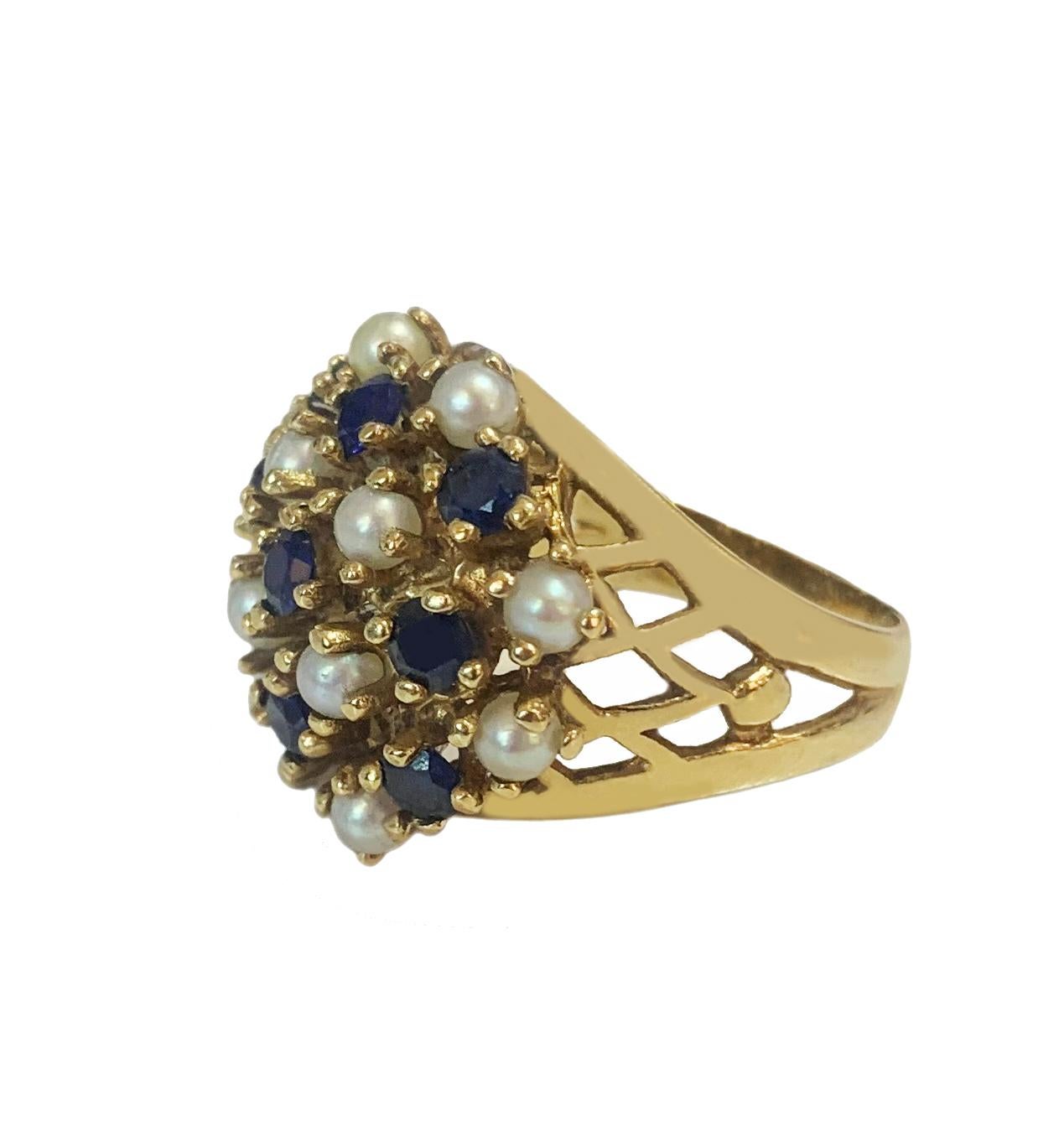 -14k Yellow Gold, Pearls, Sapphires

-Ring size: 7

-Weight: 8.19gr

-Sapphires:0.72ct