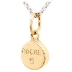 Colgante vintage de oro amarillo de 14 quilates con pastilla Roche Valium para una pulsera de dijes