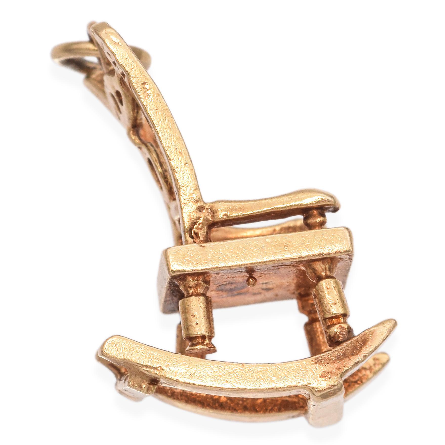 Breloque vintage en or jaune 14K pour chaise à bascule Pour femmes en vente