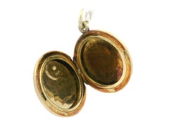 Vintage 14k Yellow Gold Round Engine Turned Pattern Locket Pendant