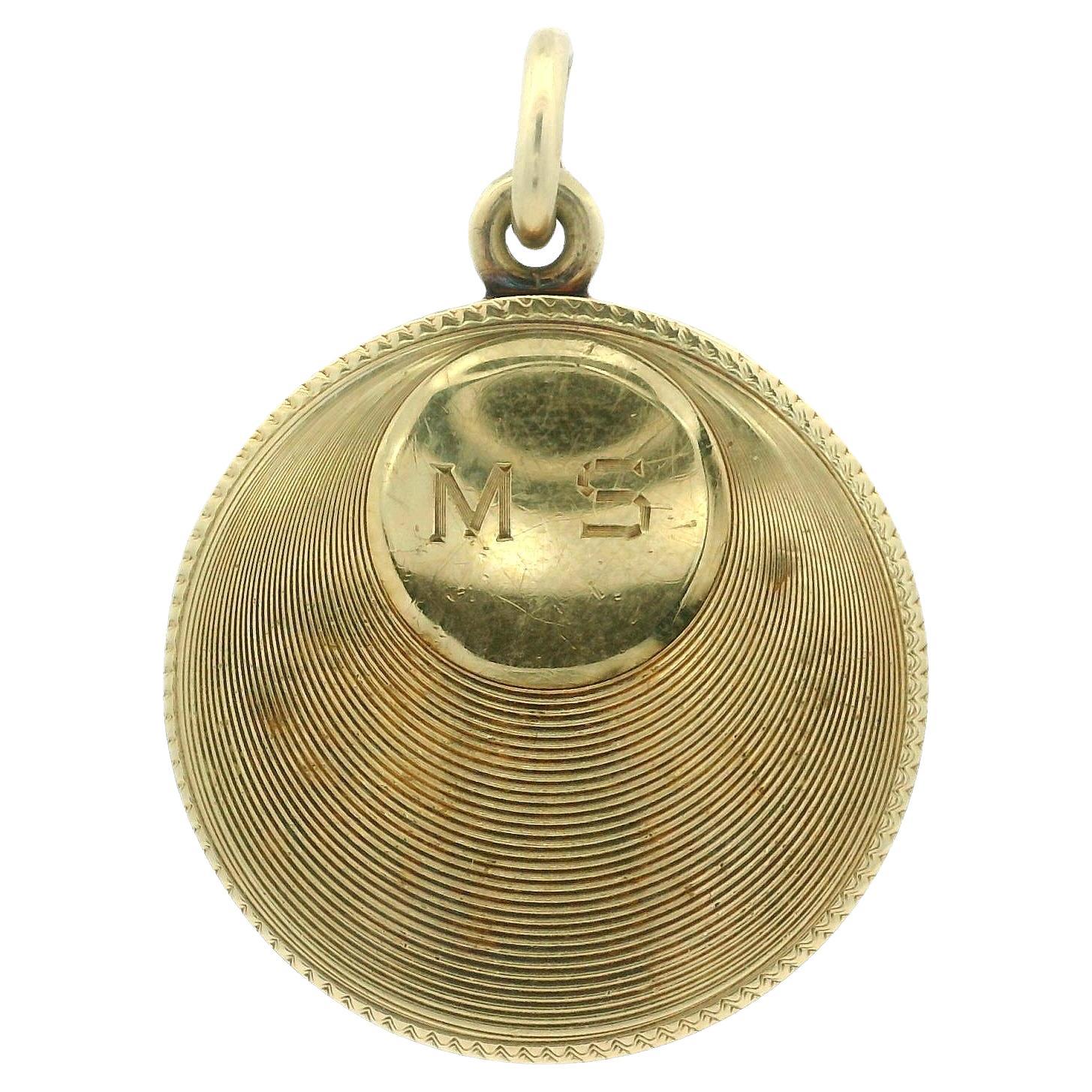 Vintage 14k Yellow Gold Round Engine Turned Pattern Locket Pendant For Sale