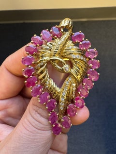 Vintage 14K Yellow Gold Ruby and Diamond Bird Brooch/Pendant