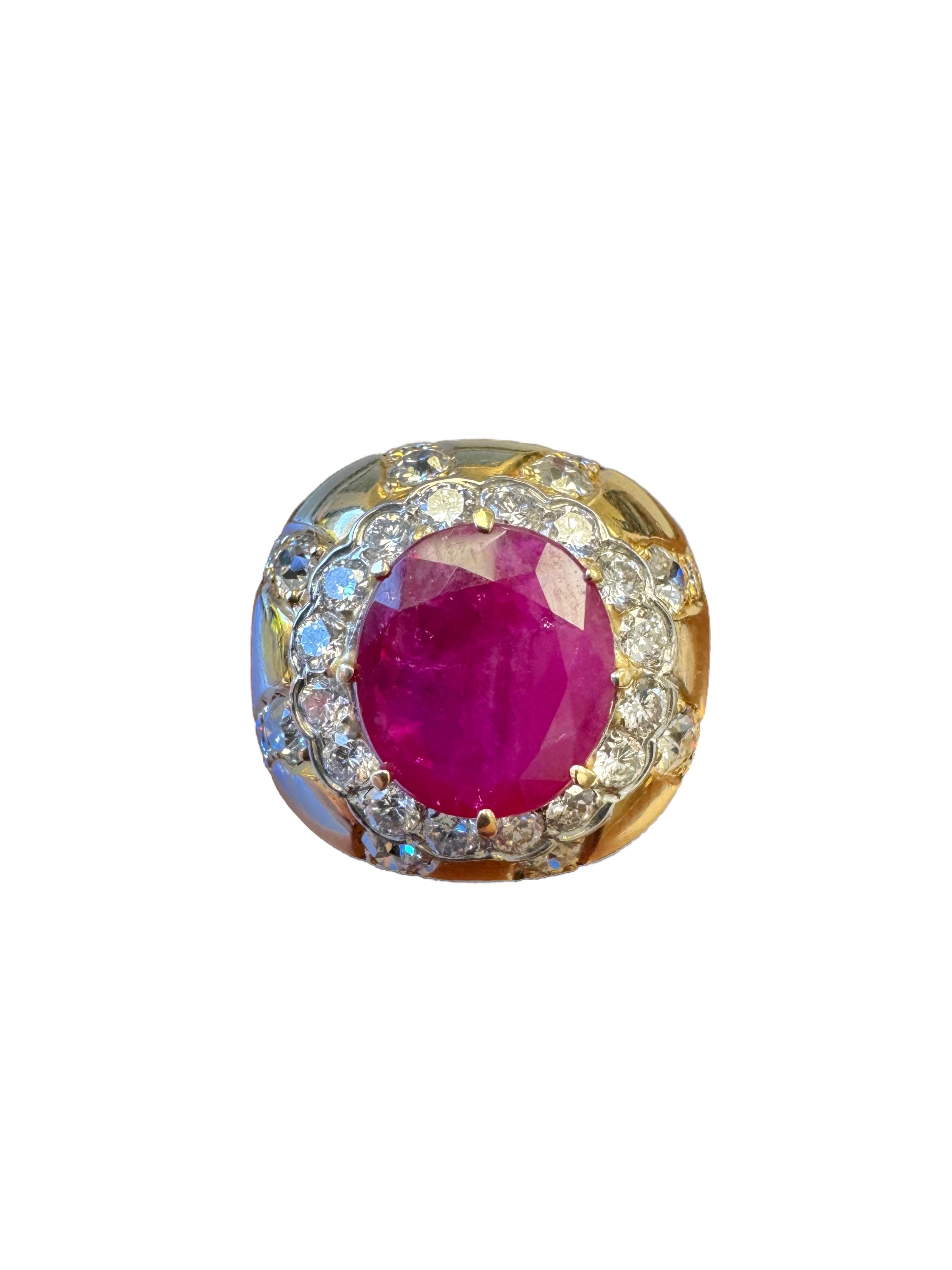 Vintage 14K Gelbgold Rubin und Diamant Cocktail Ring (Ovalschliff) im Angebot