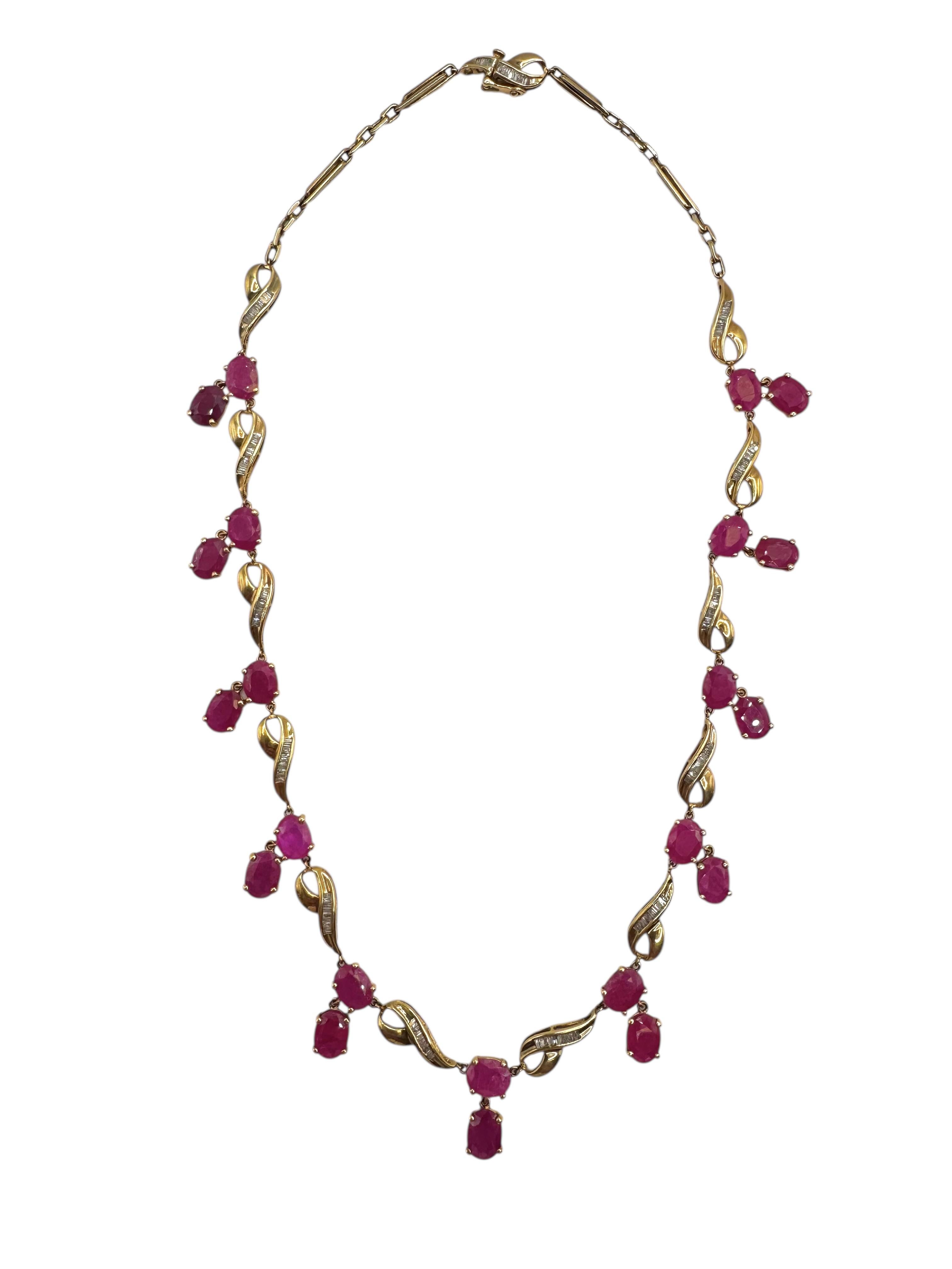 da uomo o donna Collana vintage in oro giallo 14K con rubini e diamanti in vendita