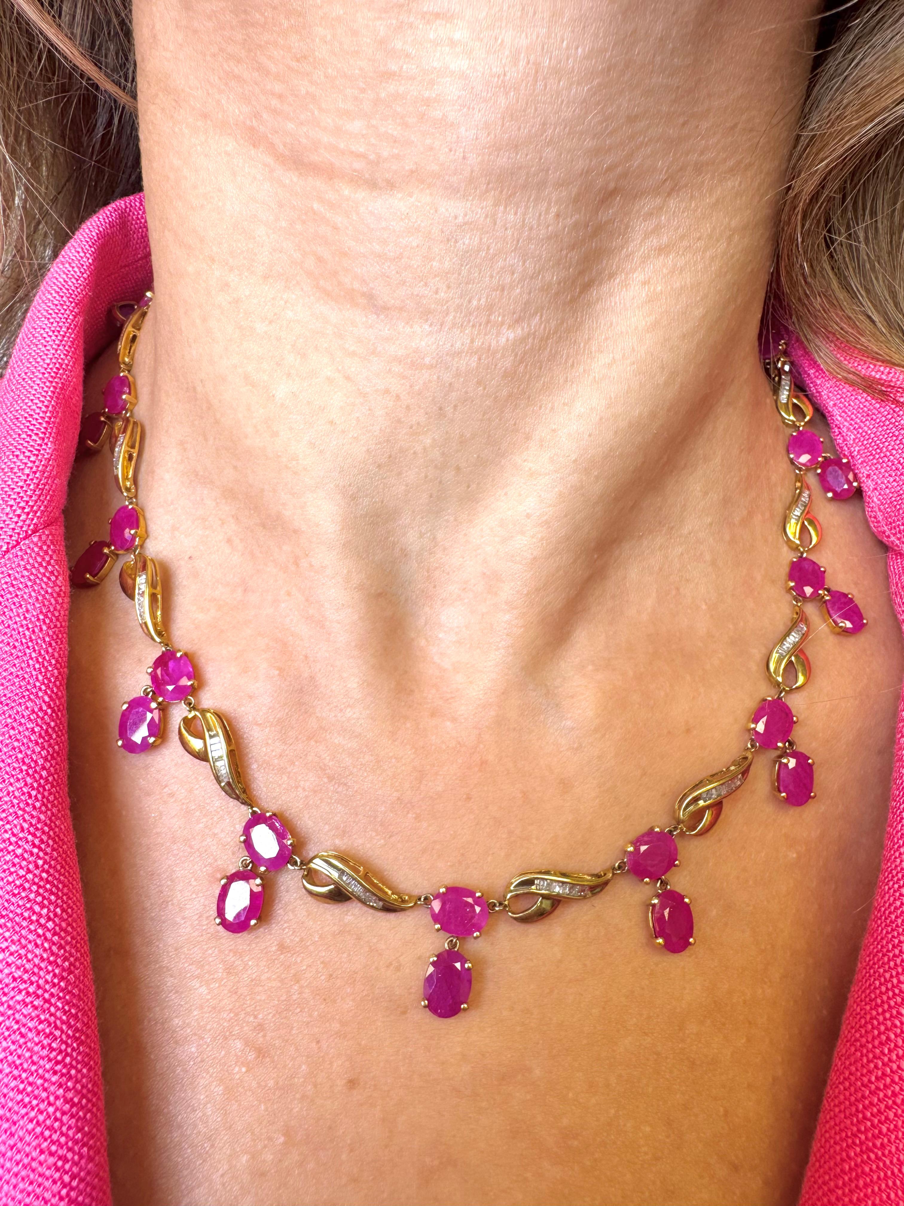Collana vintage in oro giallo 14K con rubini e diamanti in vendita 2