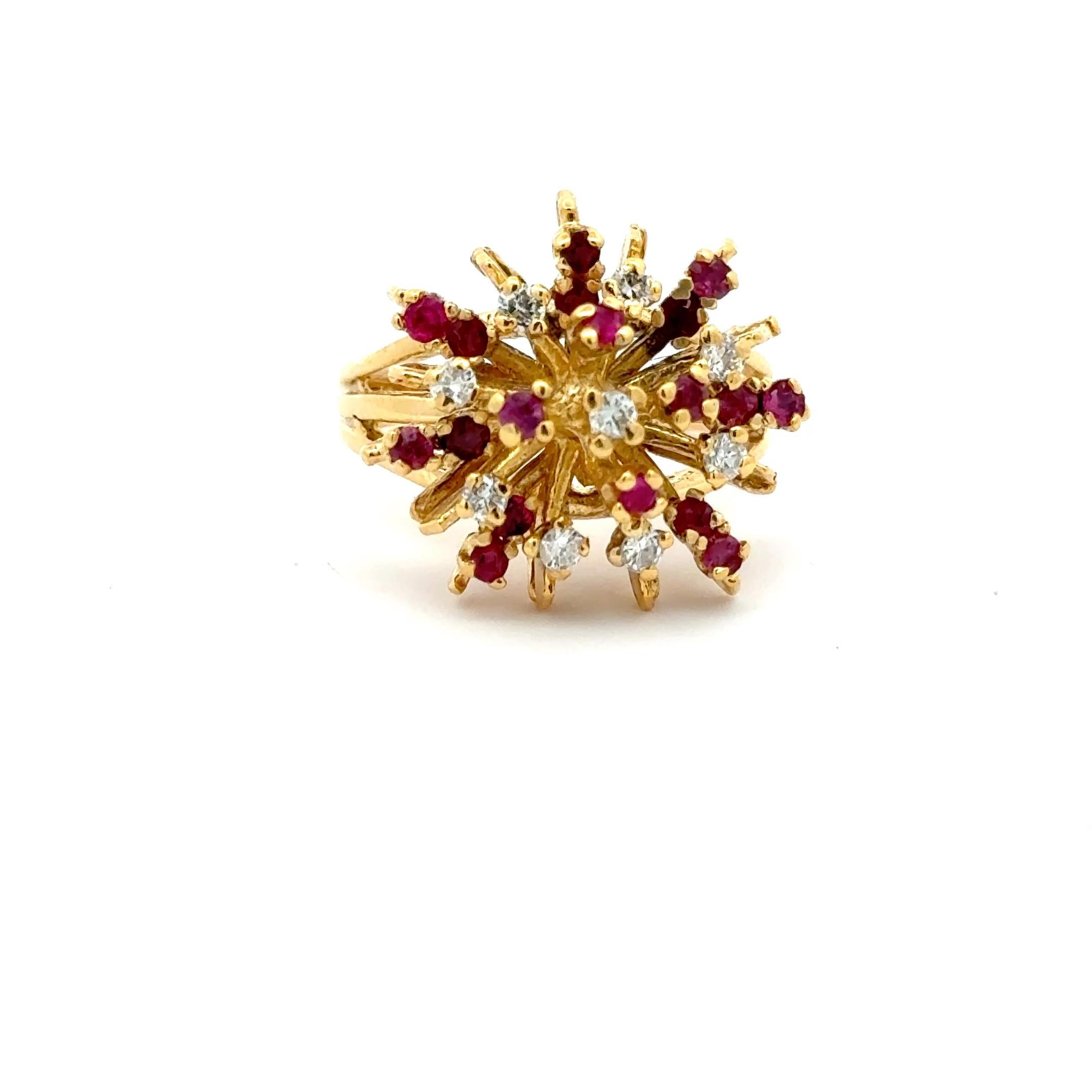 Taglio rotondo Vintage 14K Yellow Gold Ruby and Diamond Starburst Cocktail Ring in vendita