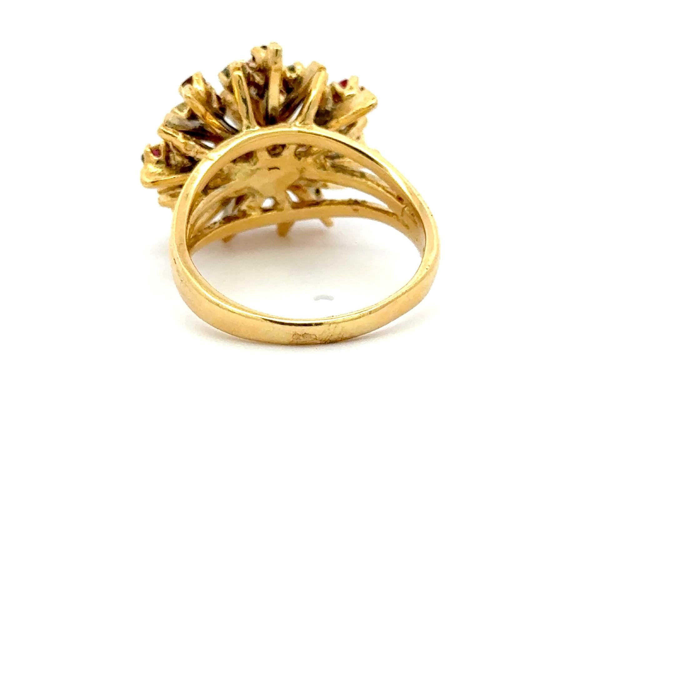 Donna Vintage 14K Yellow Gold Ruby and Diamond Starburst Cocktail Ring in vendita