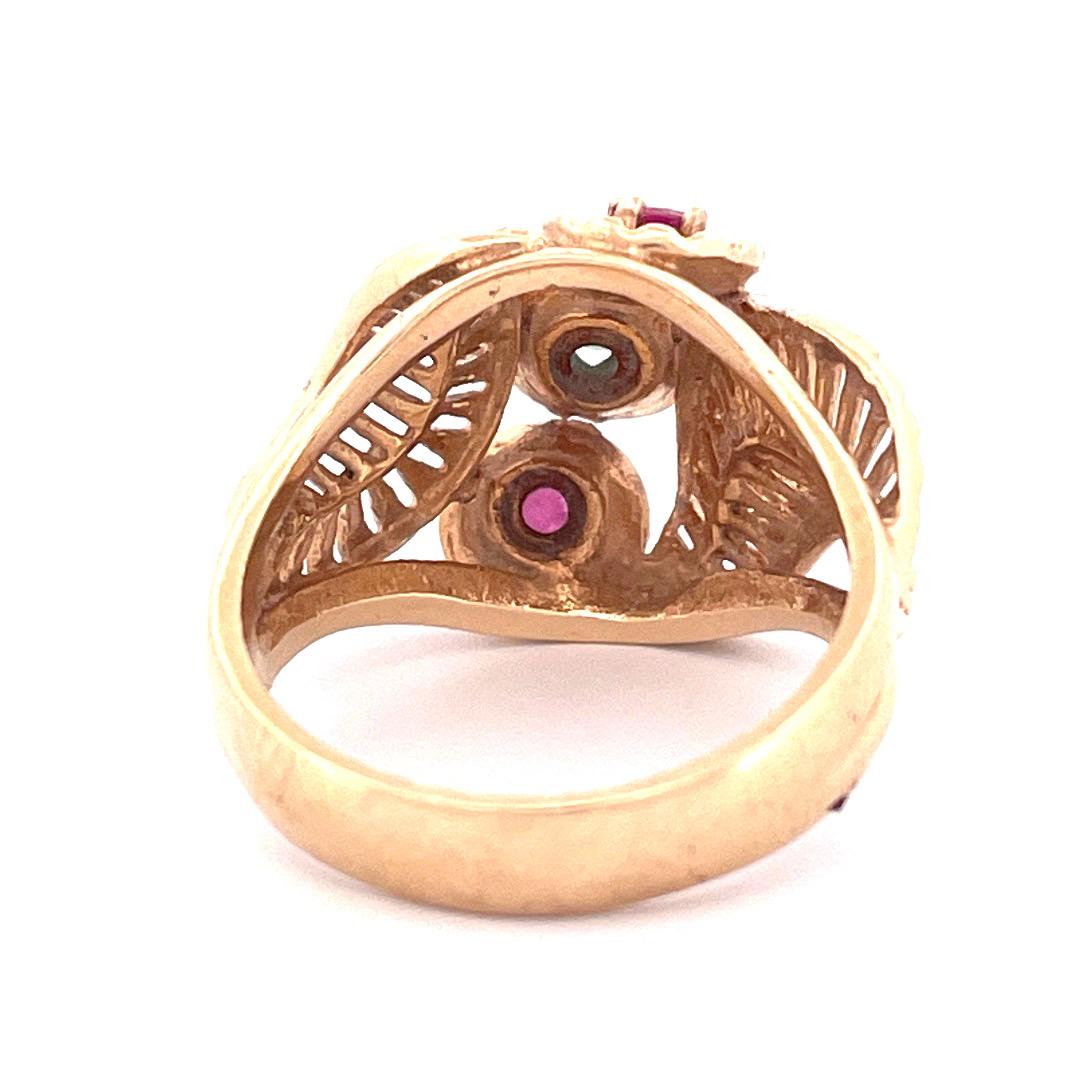 Classical Greek Vintage 14k Yellow Gold Ruby and Emerald Ring For Sale