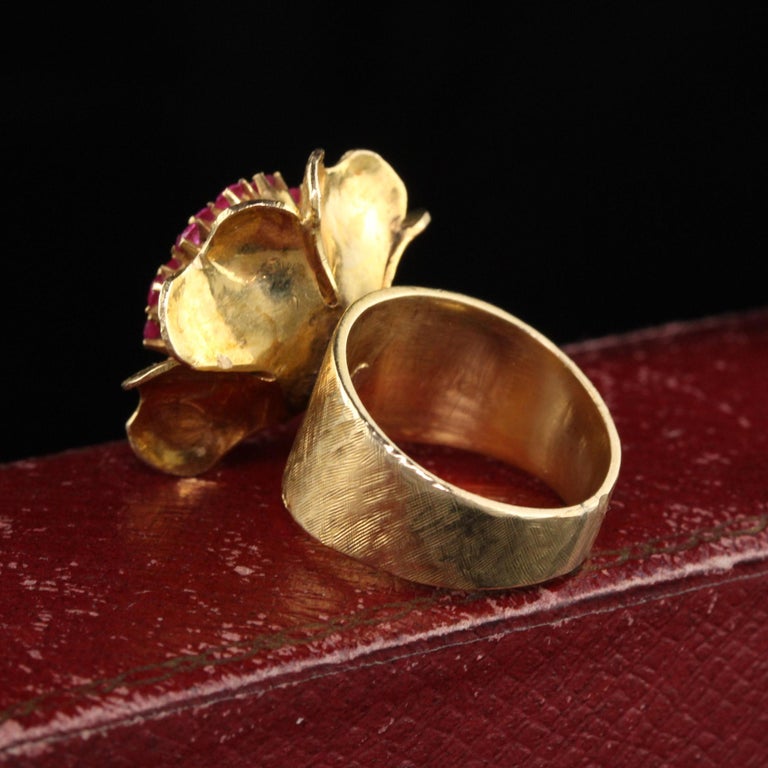 Vintage 14K Yellow Gold Ruby and Engraved Flower Ring at 1stDibs ...