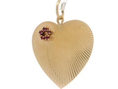 Vintage 14k Yellow Gold Ruby Cluster Fluted Grooved Large Heart Pendant Charm