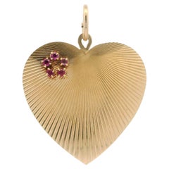 Vintage 14k Yellow Gold Ruby Cluster Fluted Grooved Large Heart Pendant Charm
