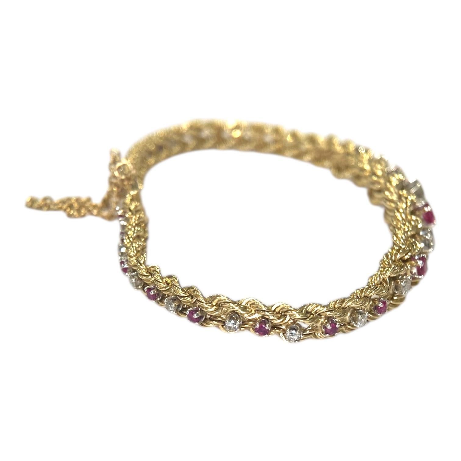 Taille ronde Vintage 14K Yellow Gold Ruby & Diamond Graduating Rope Bracelet en vente