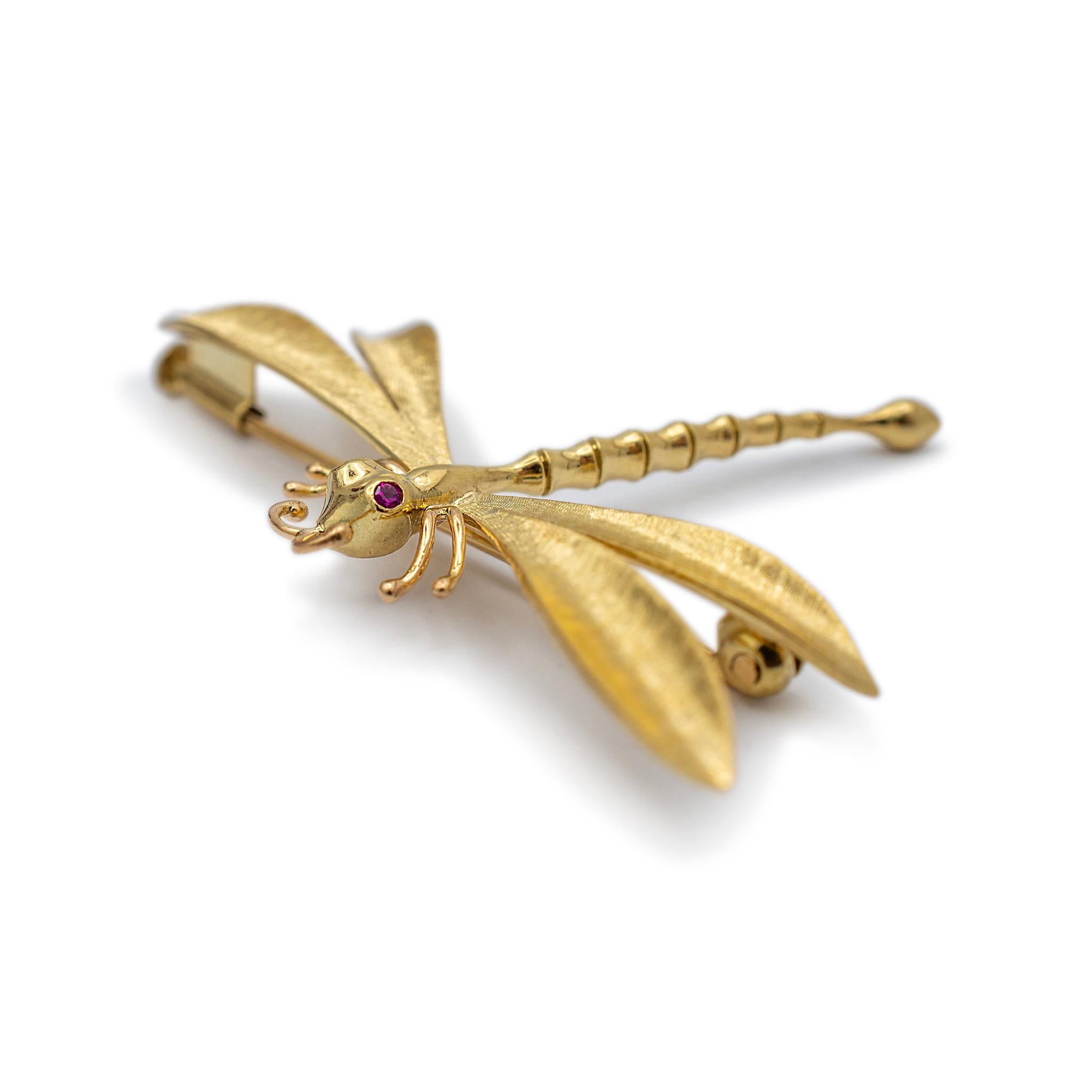 Women's or Men's Vintage 14K Yellow Gold Ruby Eyed Dragonfly Pin Brooch For Sale