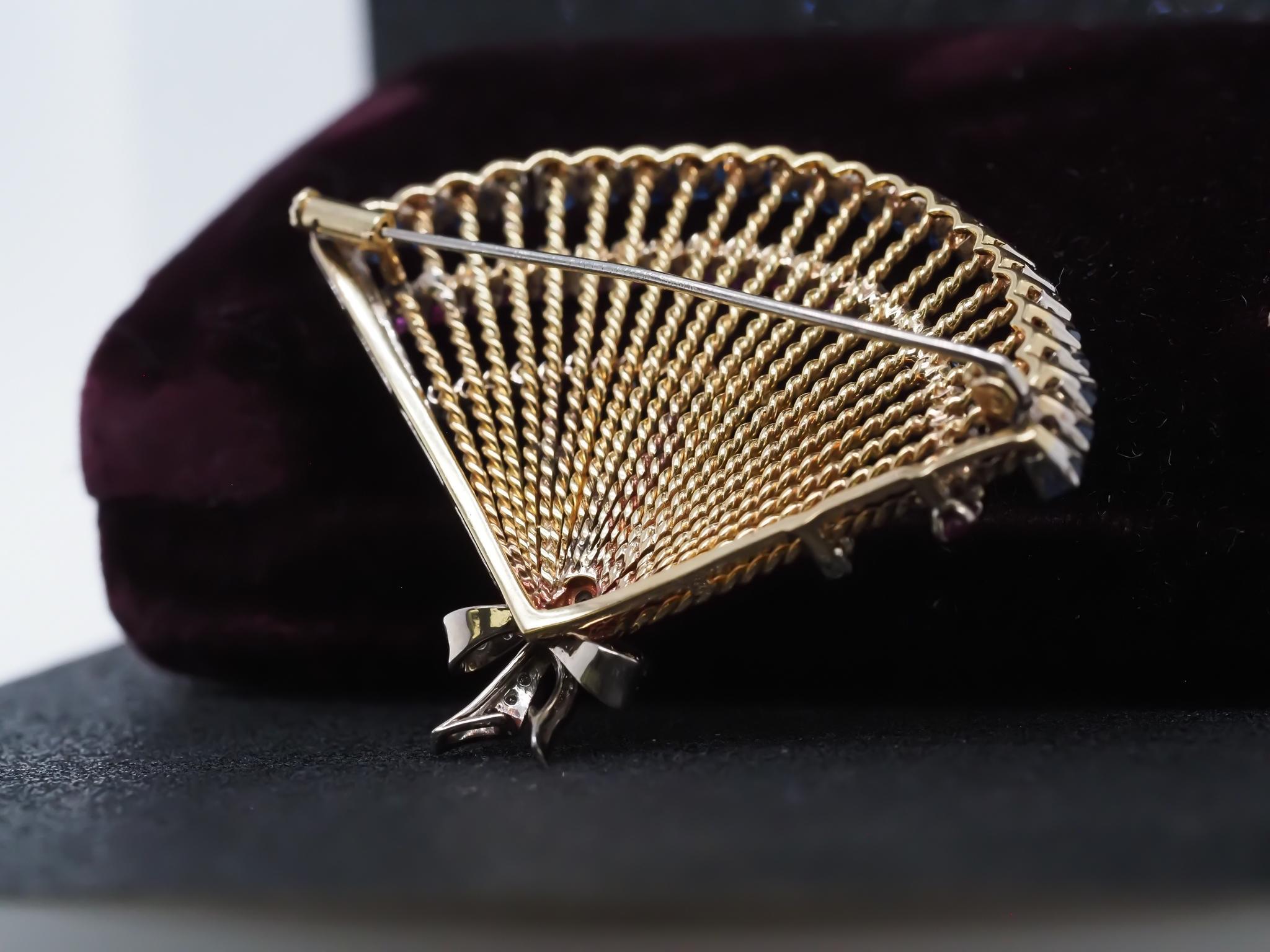 Vintage 14K Yellow Gold Ruby, Sapphire and Diamond Large Brooch In Good Condition For Sale In Hicksville, NY