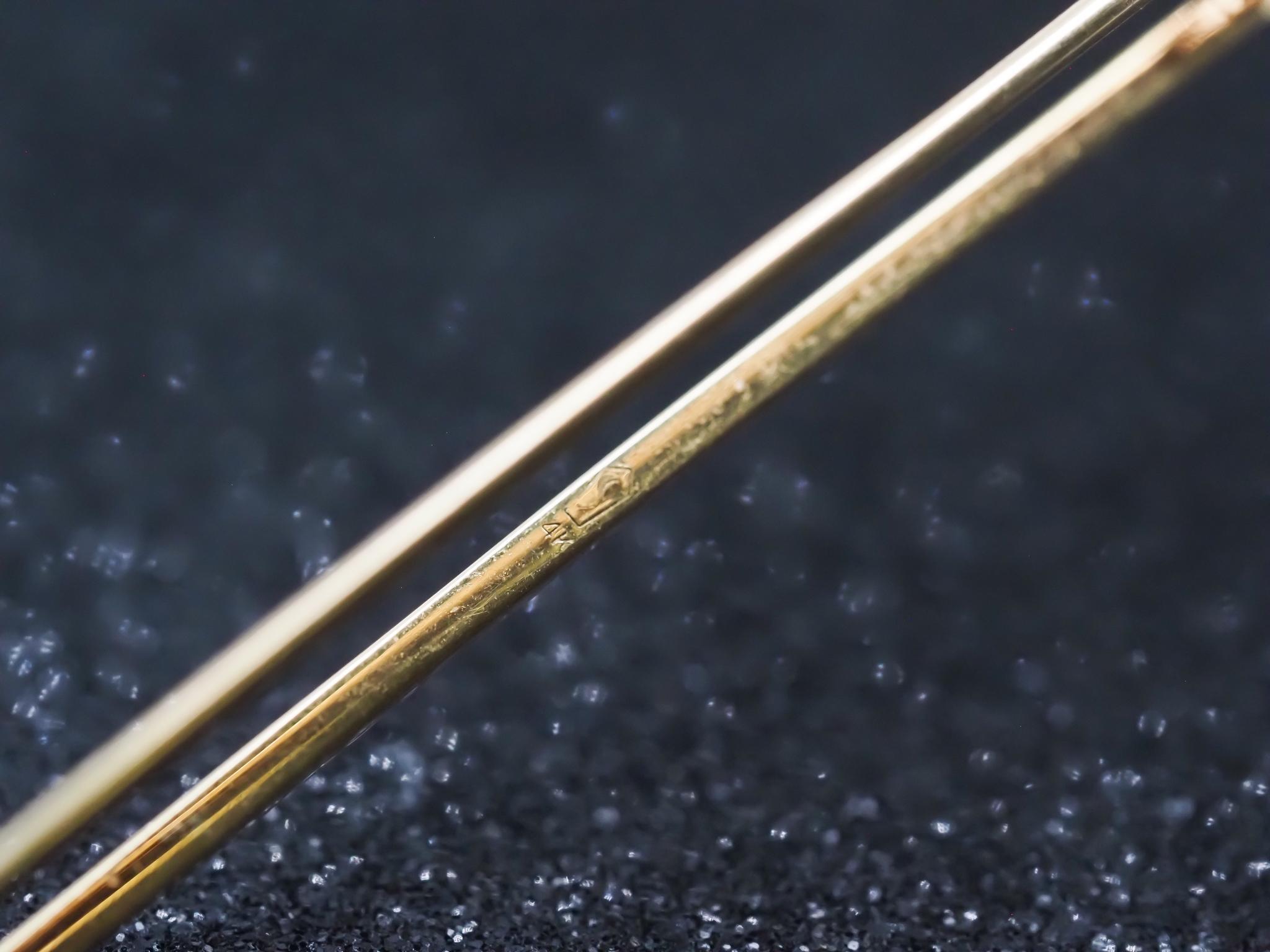 Vintage 14K Yellow Gold Safety Pin Brooch For Sale 1