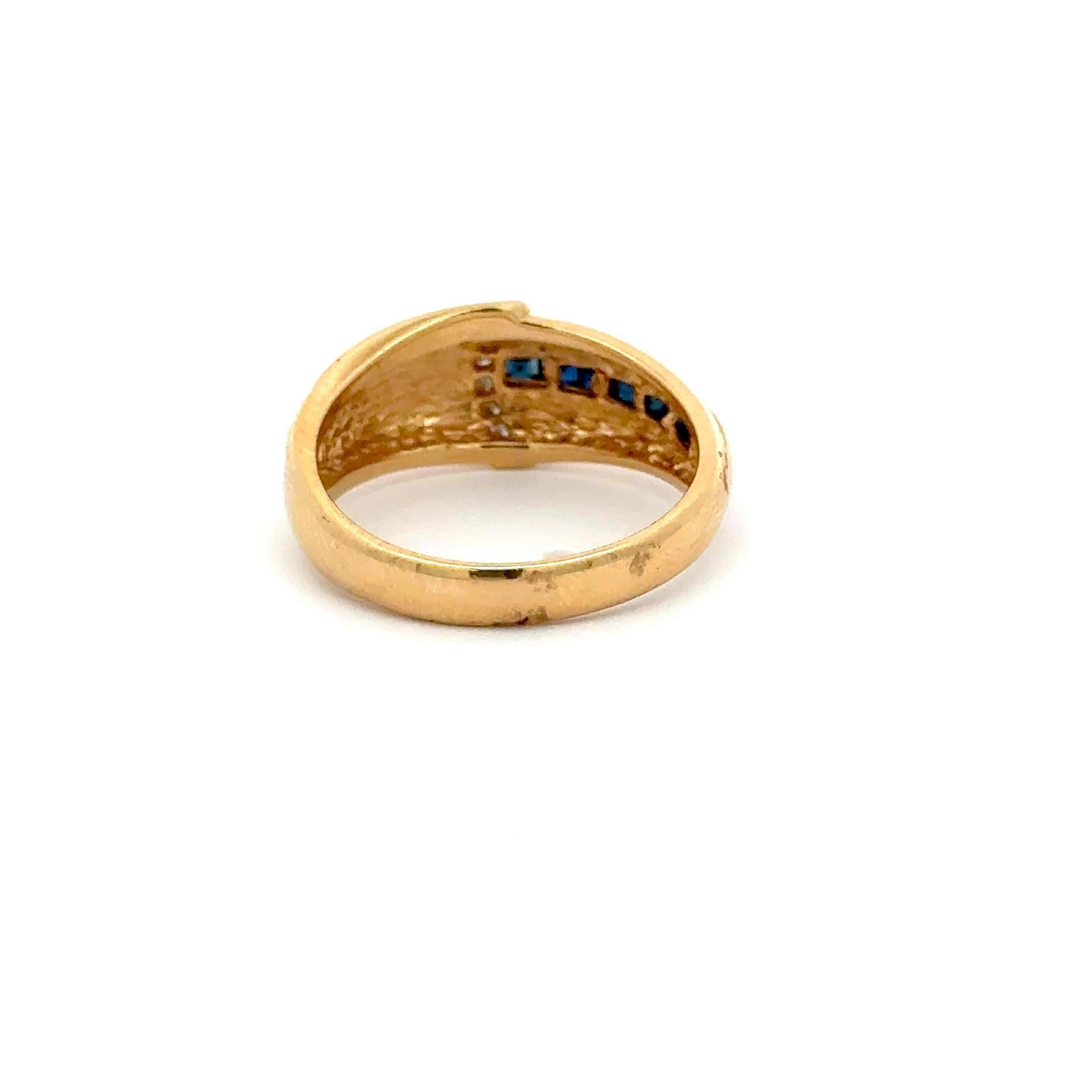 Donna Vintage 14K Yellow Gold Sapphire and Diamond Crossover Band Ring in vendita