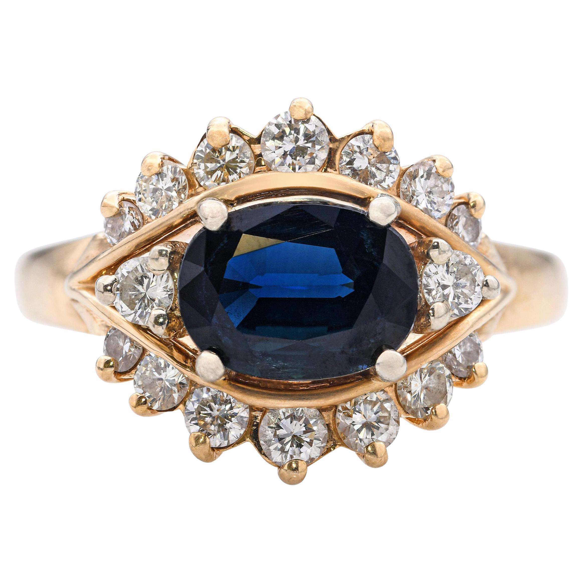 Vintage 14k Yellow Gold Sapphire and Diamond Evil Eye Statement Ring (Bague de déclaration pour l'œil du mal) en vente