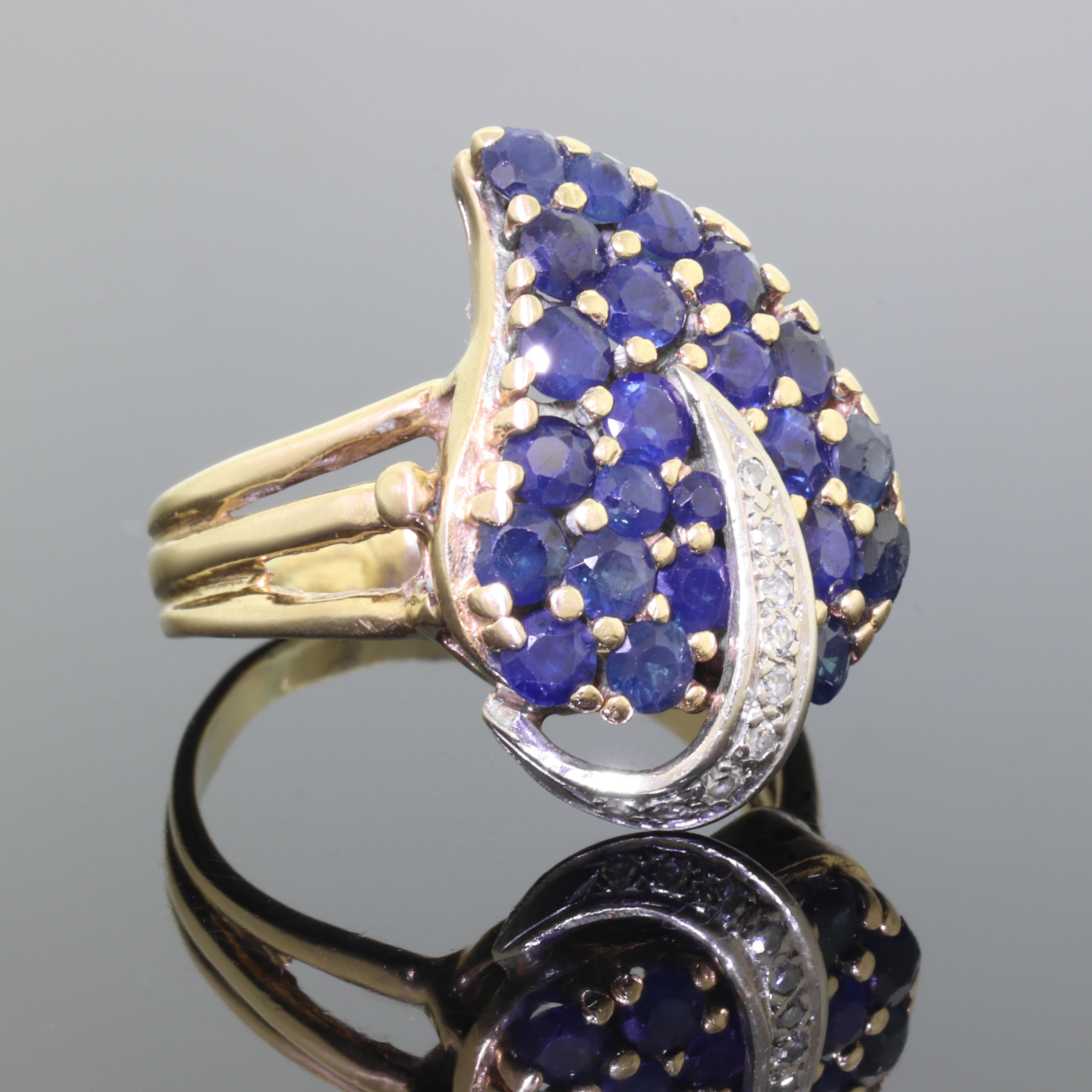 Women's or Men's Vintage 14 Karat Yellow Gold Sapphire and Diamond Cocktail Dinner Leaf Ring For Sale
