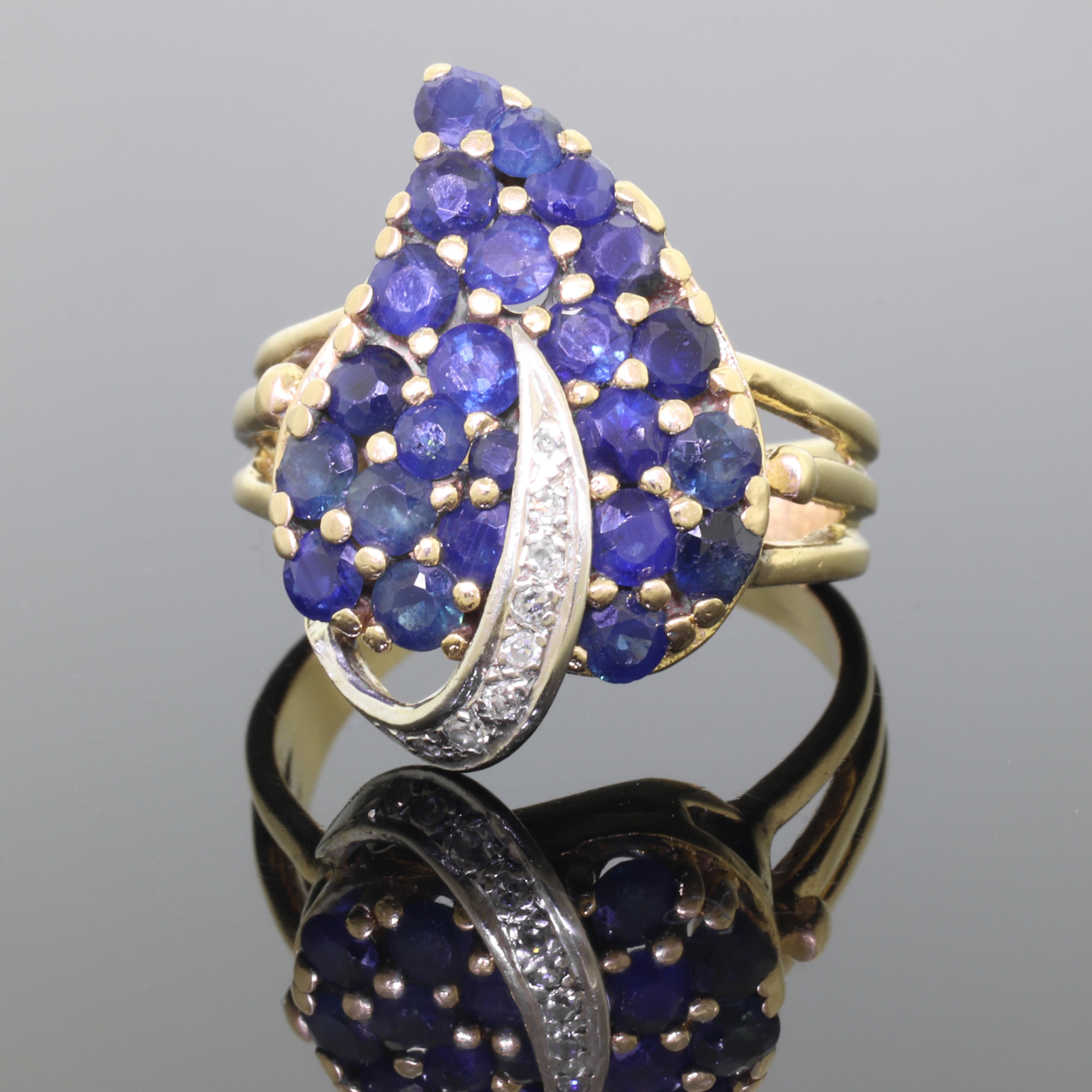 Vintage 14 Karat Yellow Gold Sapphire and Diamond Cocktail Dinner Leaf Ring For Sale 1
