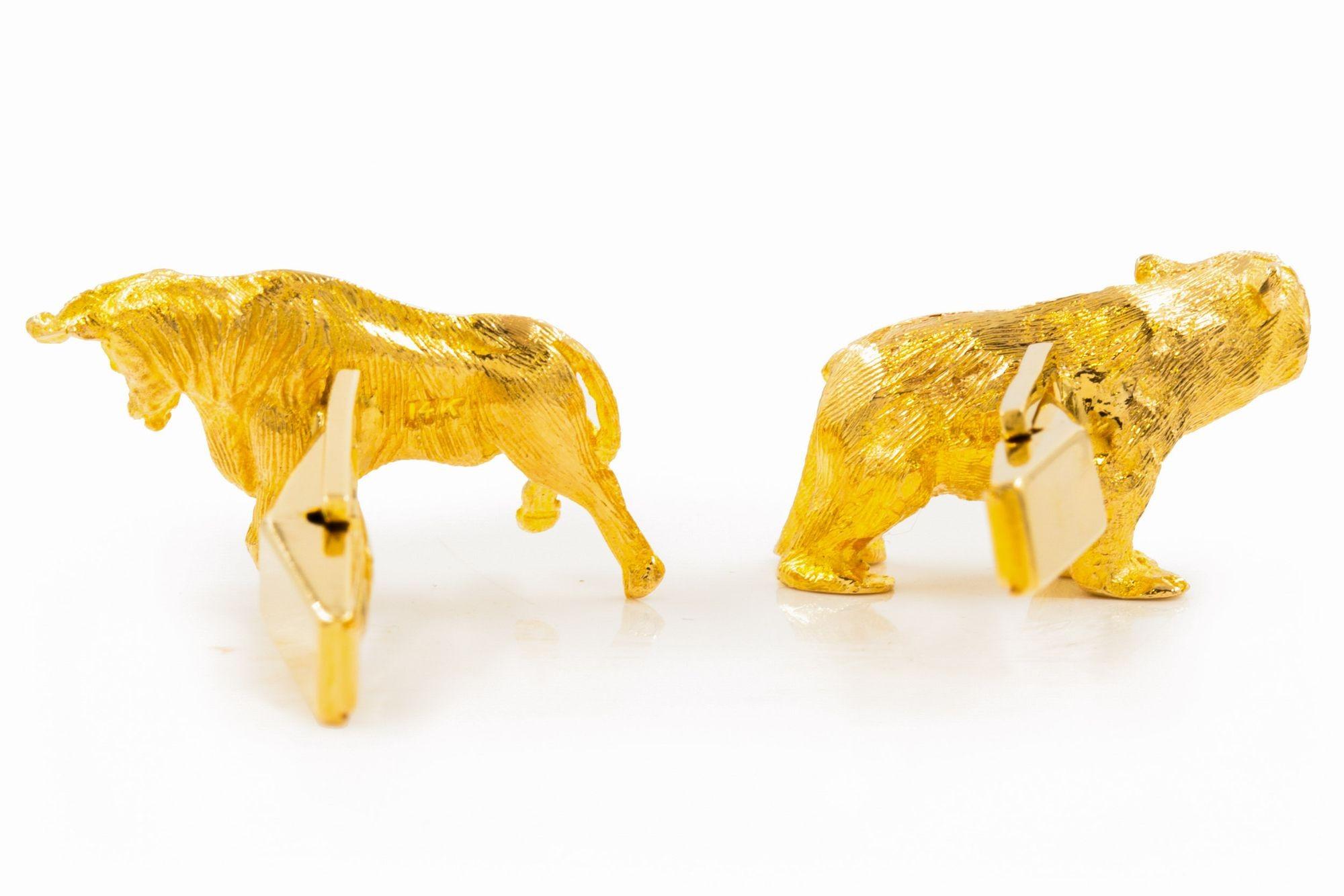 20ième siècle Boutons de manchette vintage en or jaune 14k sculptés d'un ours et d'un taureau