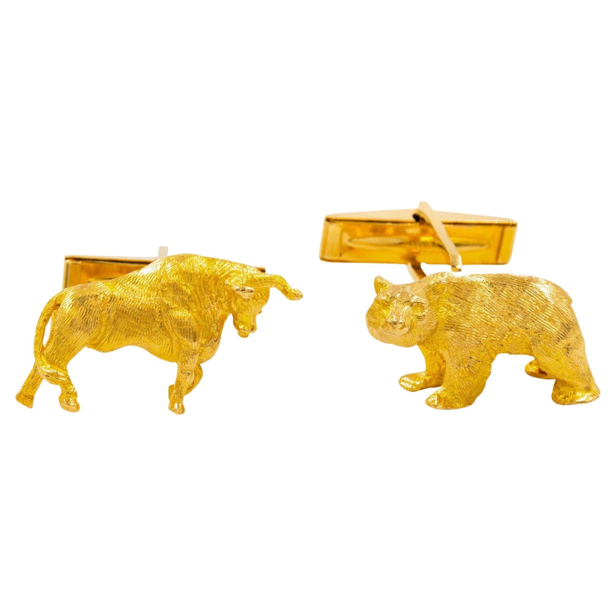 Boutons de manchette vintage en or jaune 14k sculptés d'un ours et d'un taureau".