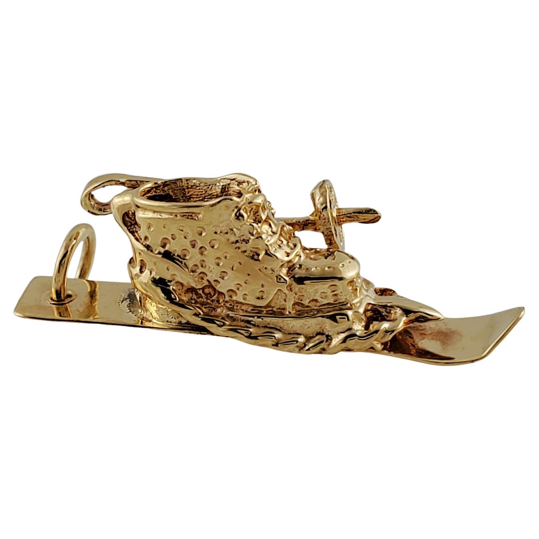 Breloque de ski et de bottes en or jaune 14 carats en vente
