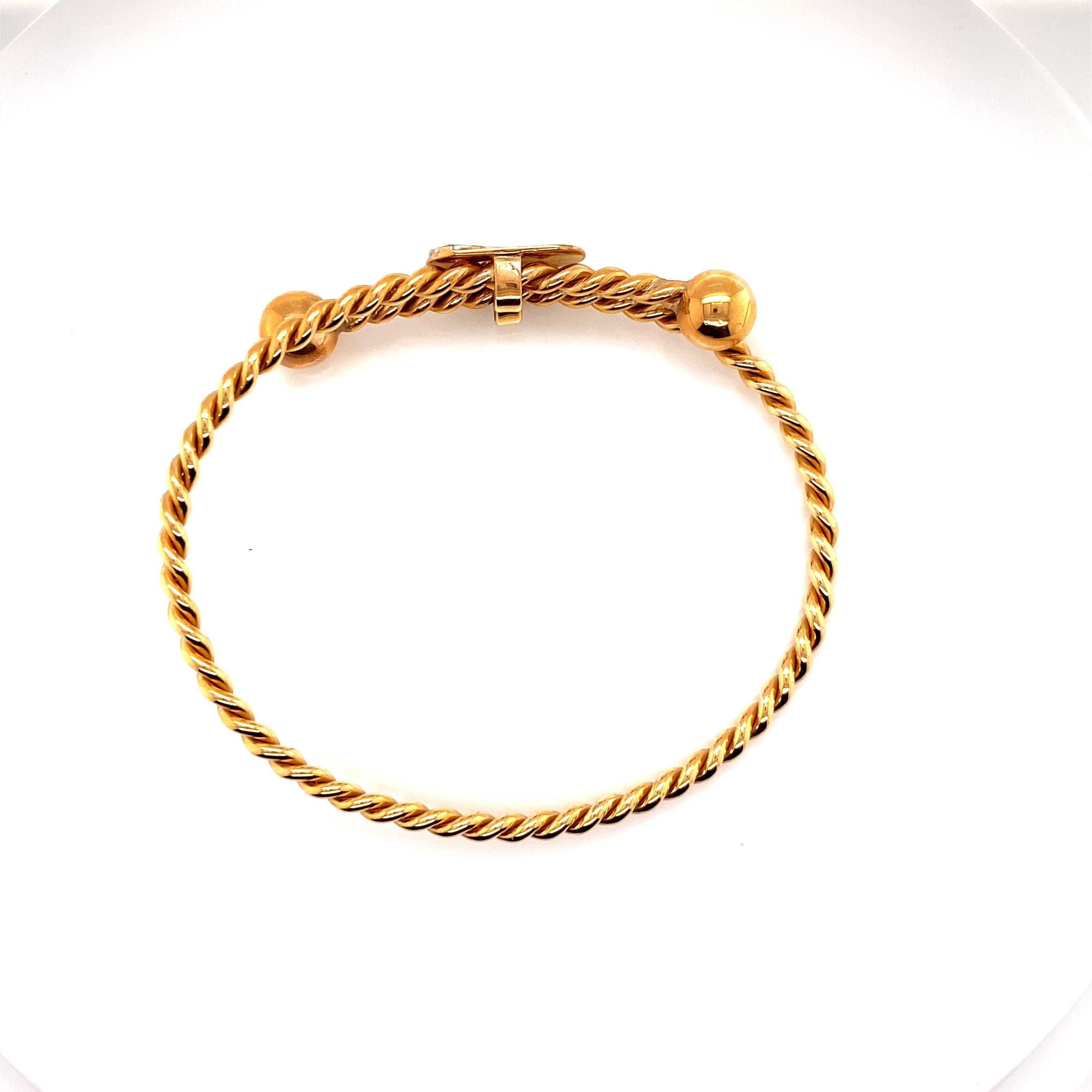 Taille ronde Bracelet jonc jonc vintage en or jaune 14 carats avec diamants en vente