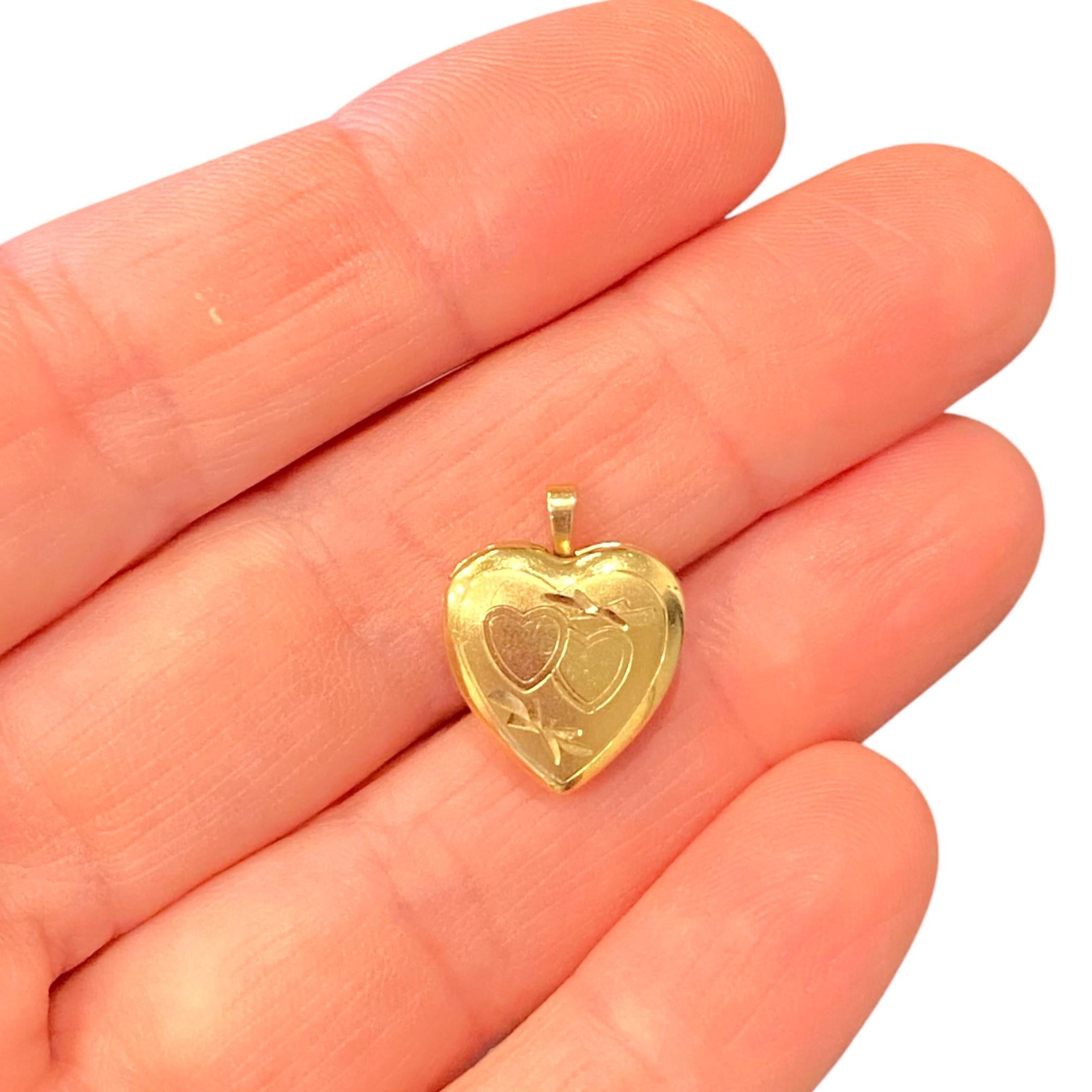 Vintage 14K Yellow Gold Small Heart Locket Charm Pendant 3