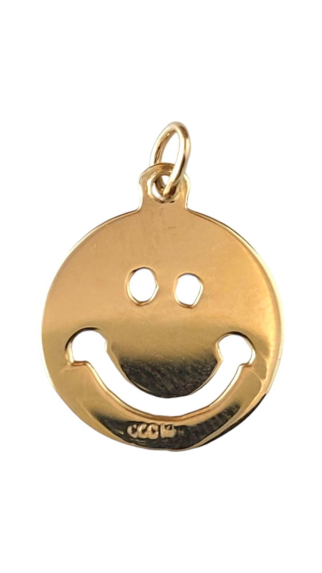 Vintage 14K Yellow Gold Smiley Face Charm #16881 In Good Condition In Washington Depot, CT