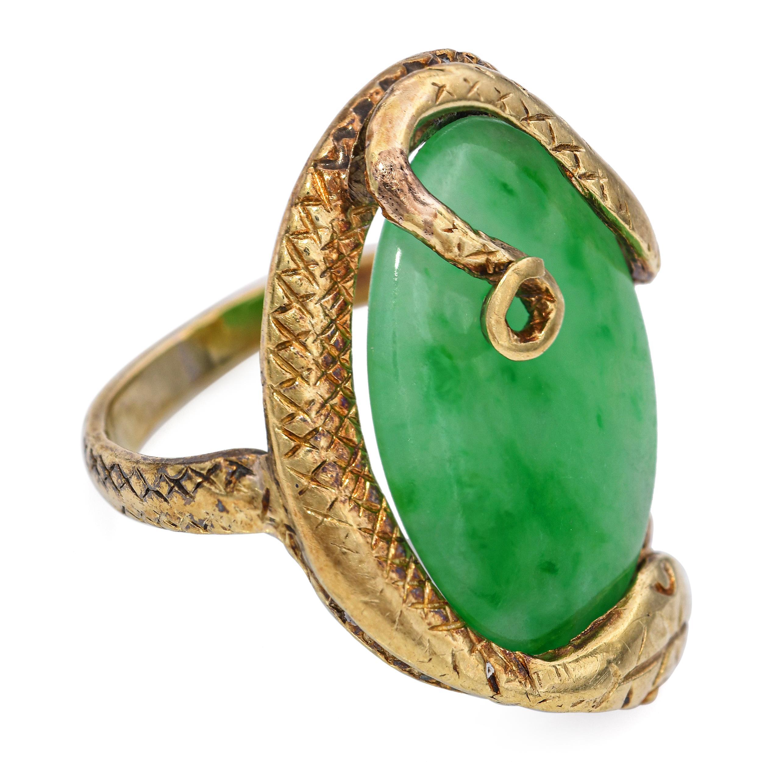 Vintage 14k Yellow Gold Snake Jade Ring For Sale 1