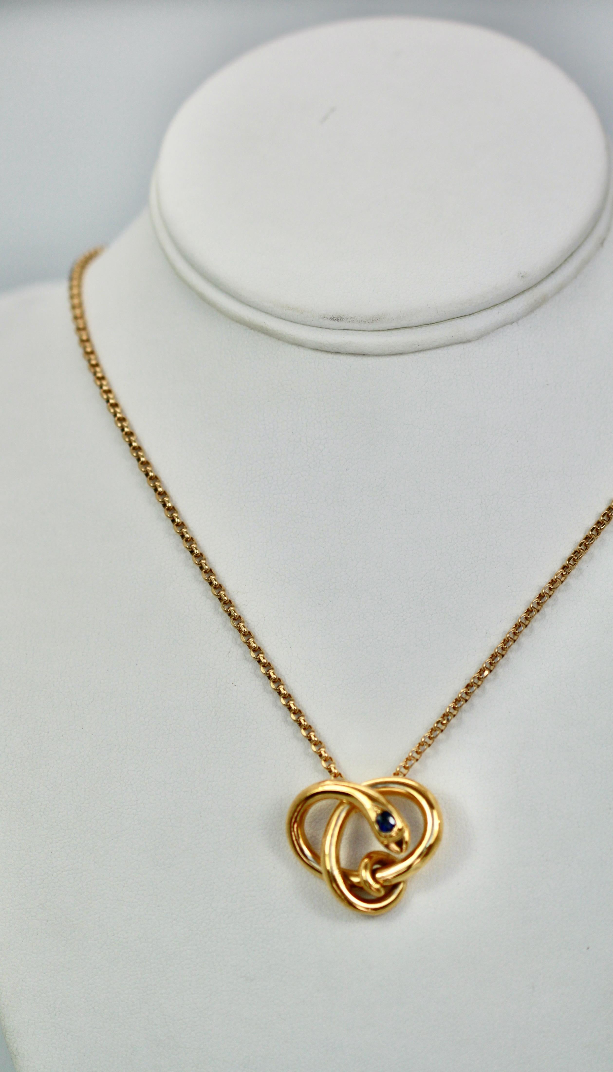 Vintage 14K Yellow Gold Snake W/ Sapphire Head Pendant / Necklace In Good Condition In North Hollywood, CA