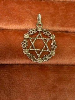 Vintage 14K Yellow Gold Star of David Magen David Charm Floral Border