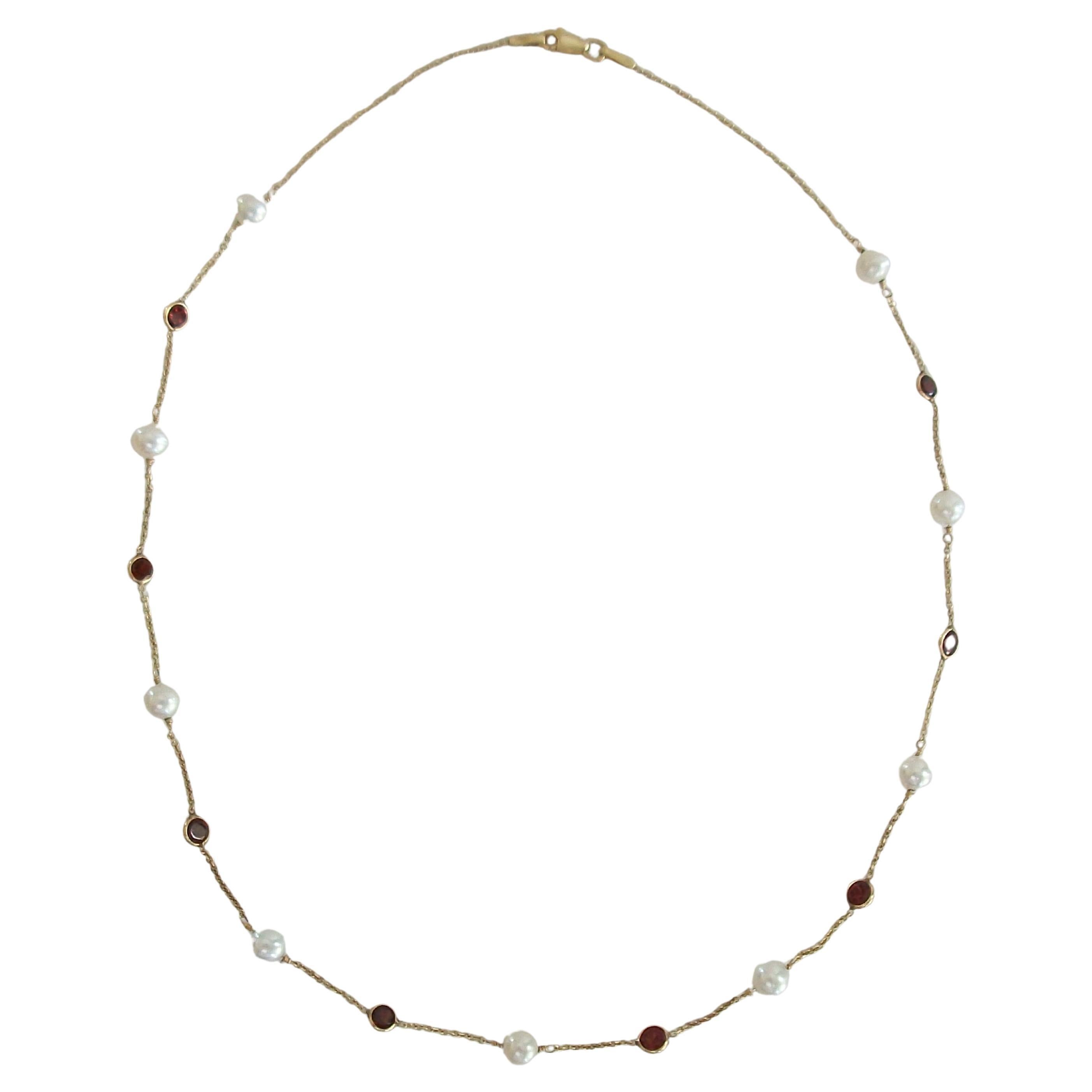 Vintage 14K Yellow Gold Station Necklace w/ Garnets 
Pearls - U.S. - Circa 1980 For Sale