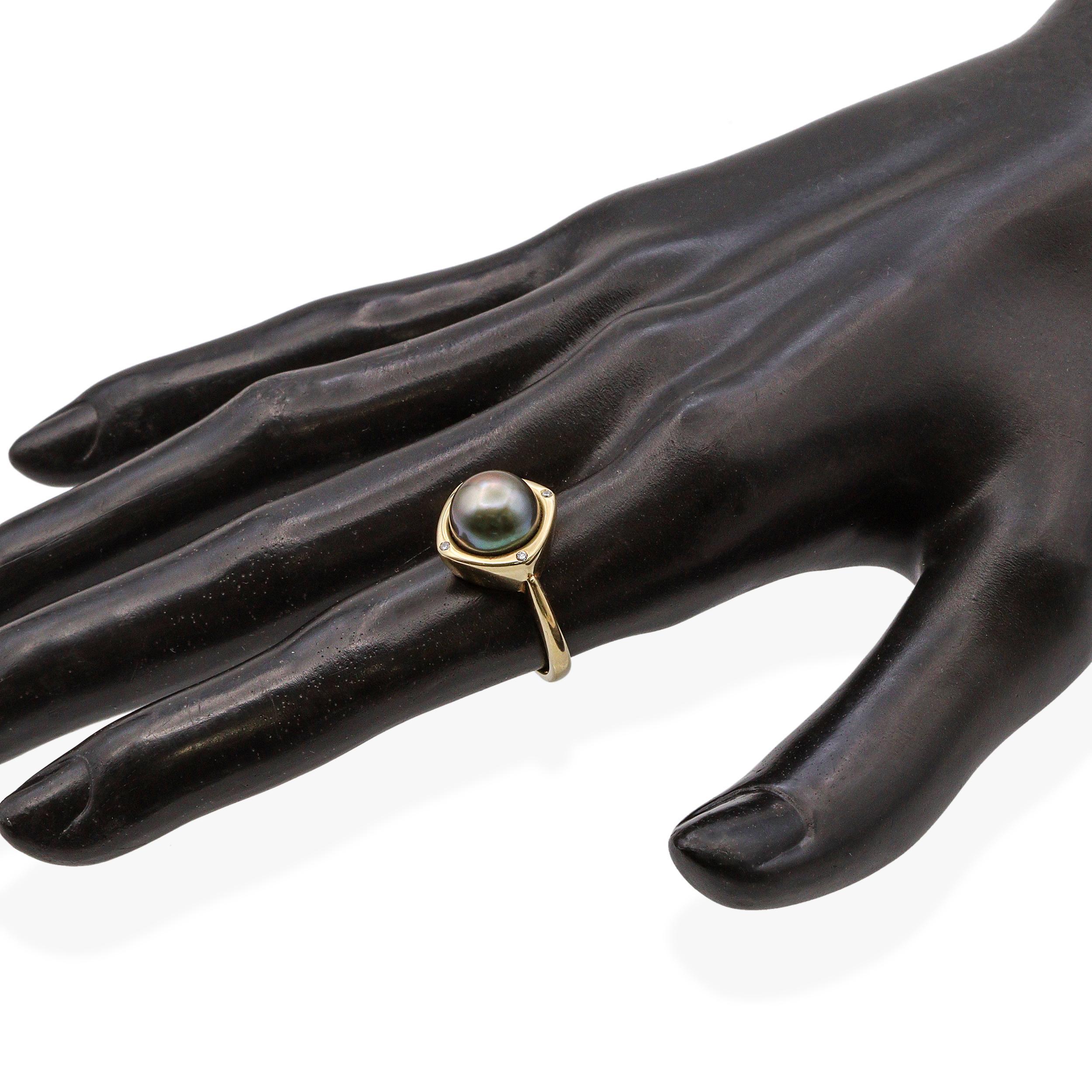 Anillo vintage de oro amarillo de 14k con perla de Tahití y diamantes Corte redondo en venta
