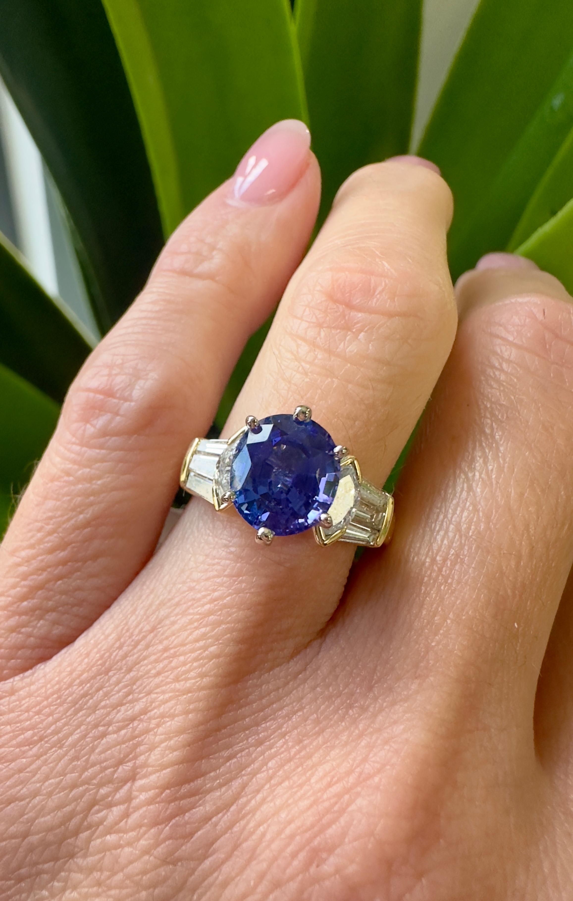 Vintage 14k Yellow Gold Tanzanite & Diamond Ring In Good Condition For Sale In Houston, TX