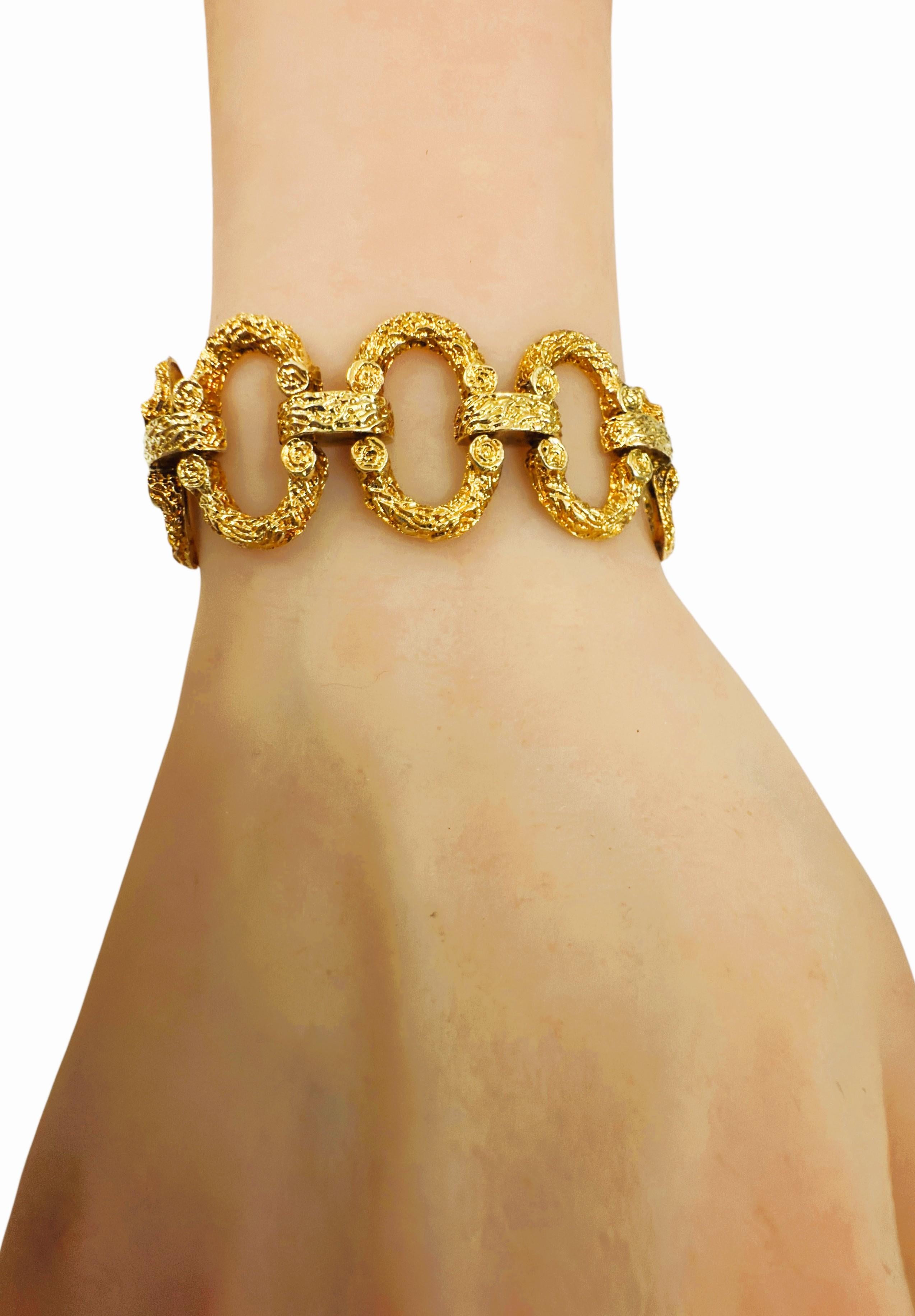 Pulsera de eslabones gruesos con textura vintage de oro amarillo de 14 quilates 31,70 gramos en venta 5