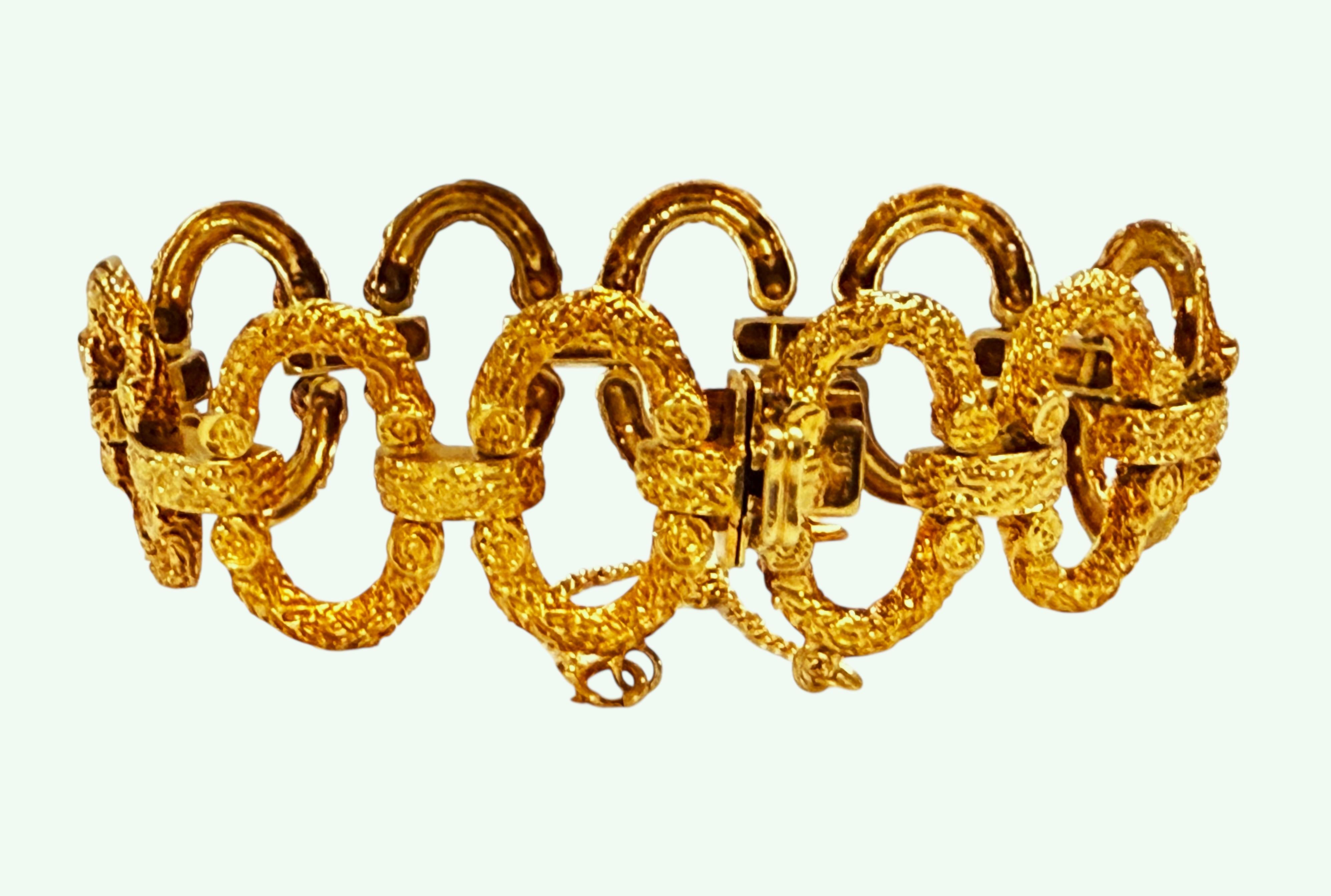 Pulsera de eslabones gruesos con textura vintage de oro amarillo de 14 quilates 31,70 gramos en venta 2