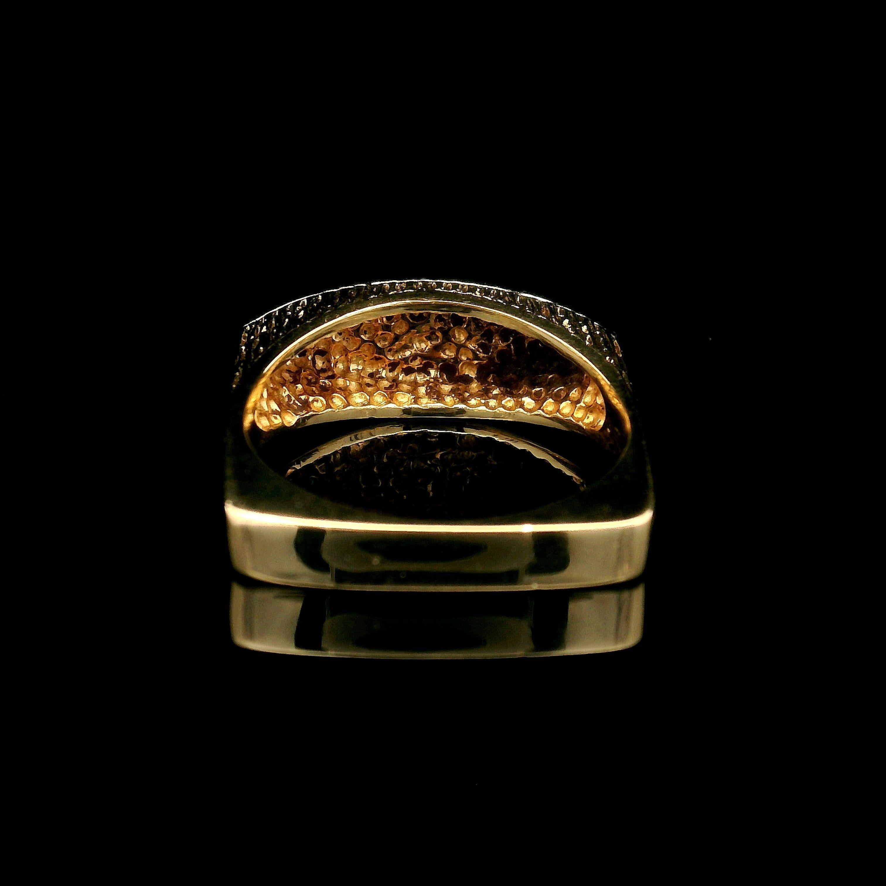 Women's or Men's Vintage 14k Yellow Gold Textured Marquise Squared Shank Band Ring For Sale