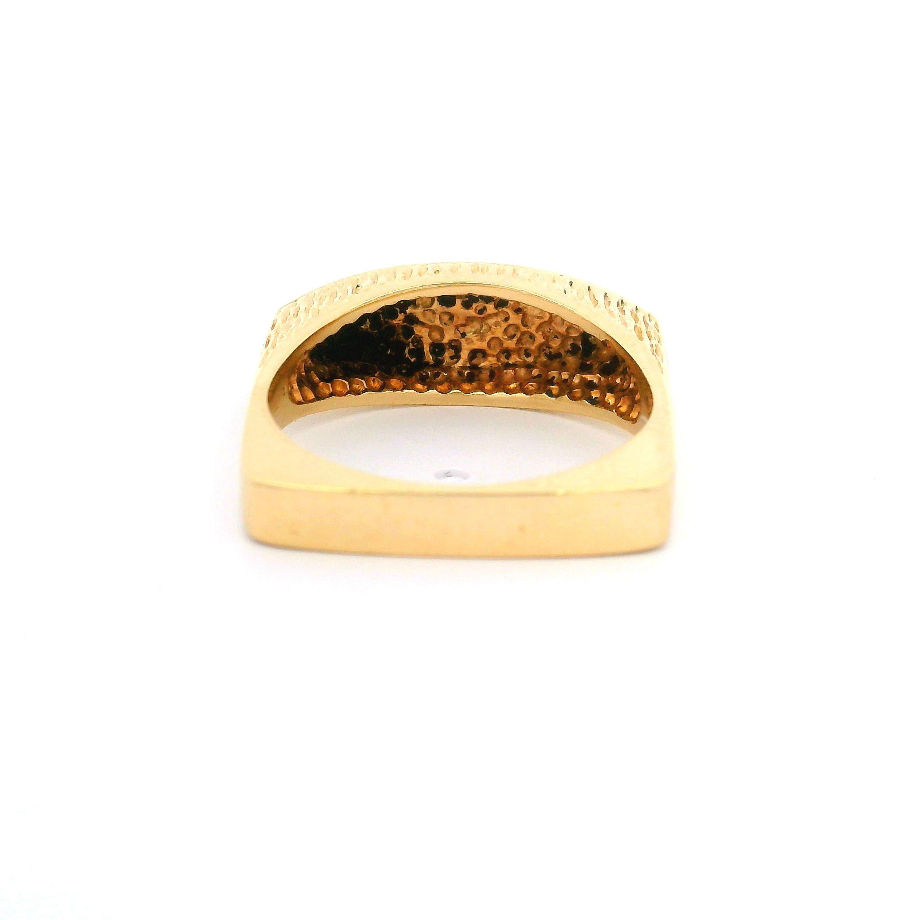 Vintage 14k Yellow Gold Textured Marquise Squared Shank Band Ring For Sale 3